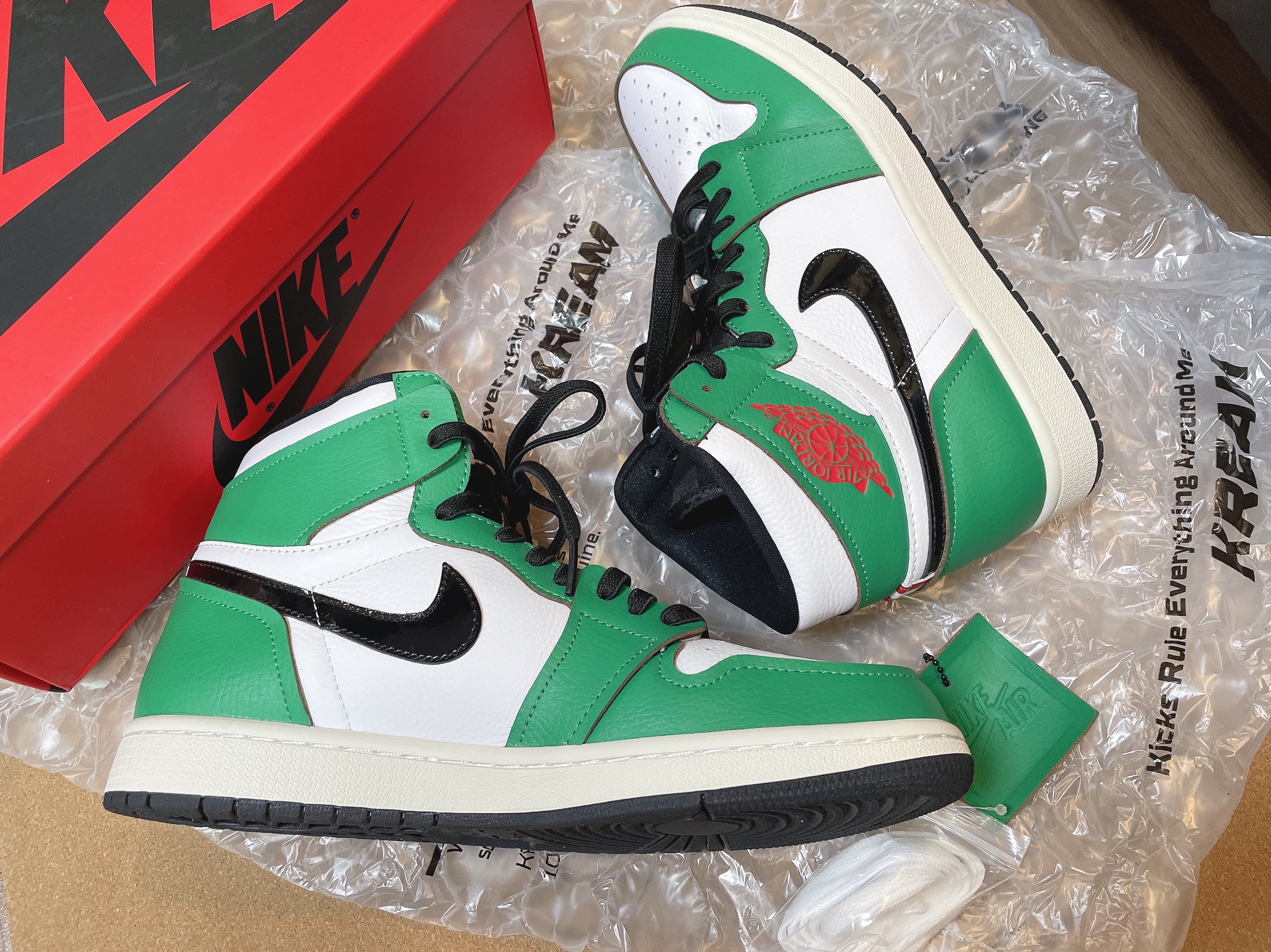 (W) Jordan 1 Retro High OG Lucky Green 착용 스타일