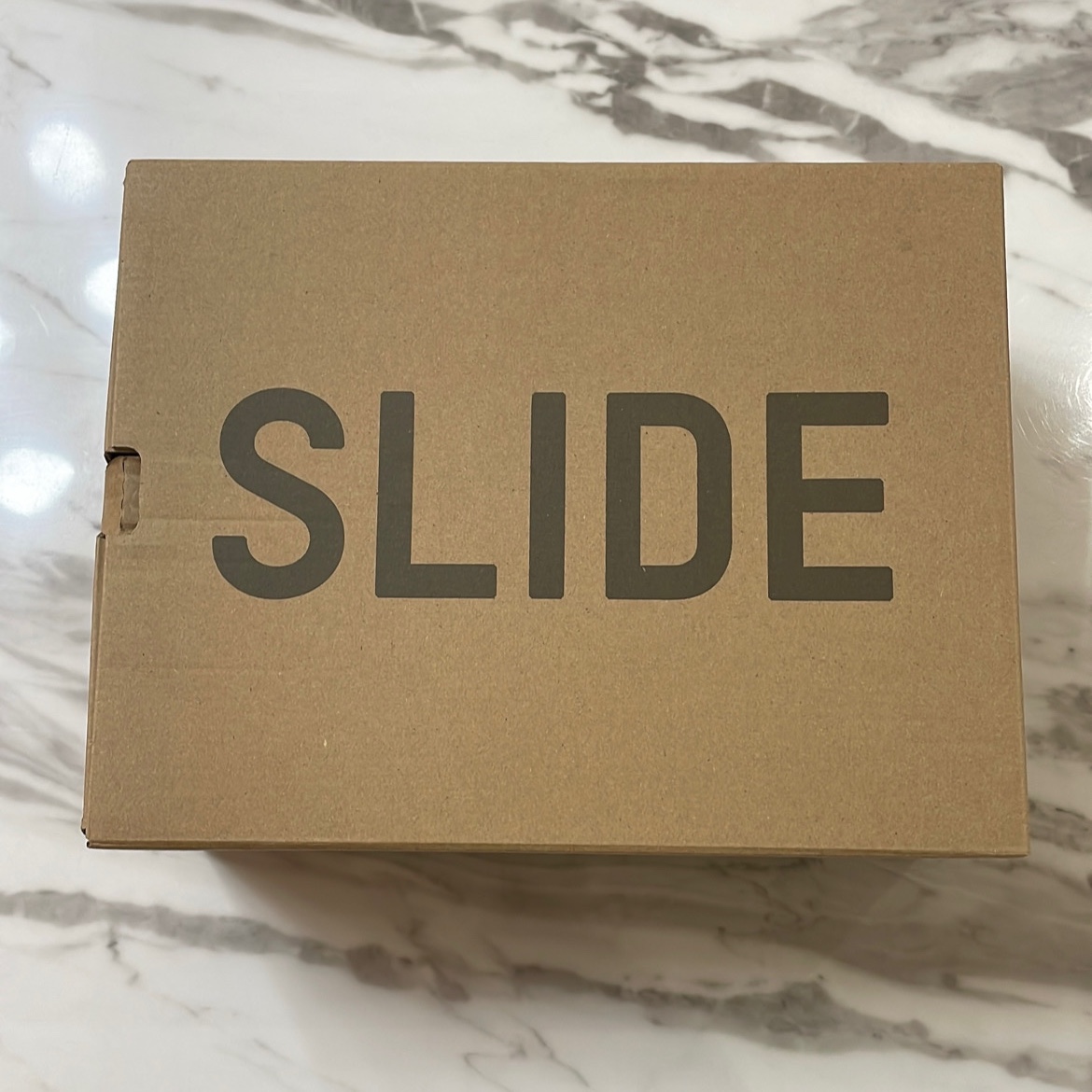 Adidas Yeezy Slide Pure - Re-Release Ver. 착용 스타일 - 2