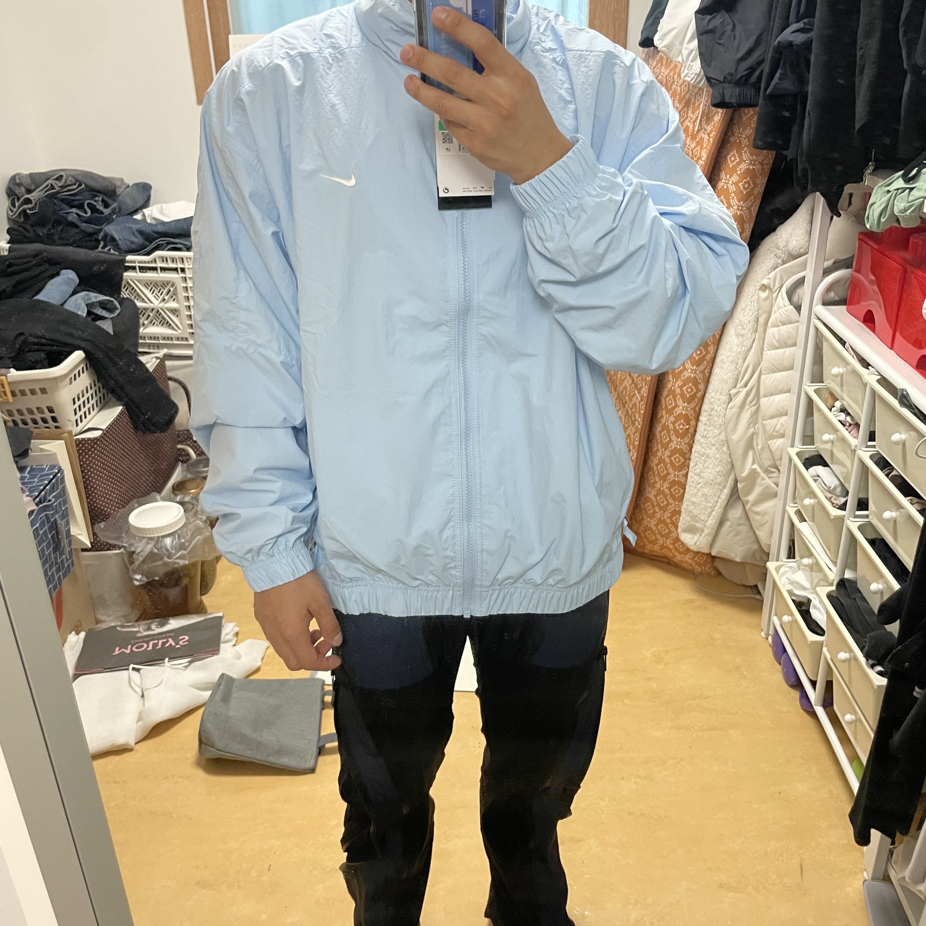 Nike NRG Solo Swoosh Woven Track Jacket Black - Asia, Nike NRG Solo Swoosh Woven Track Jacket Celestine Blue - Asia 착용 스타일 - 1