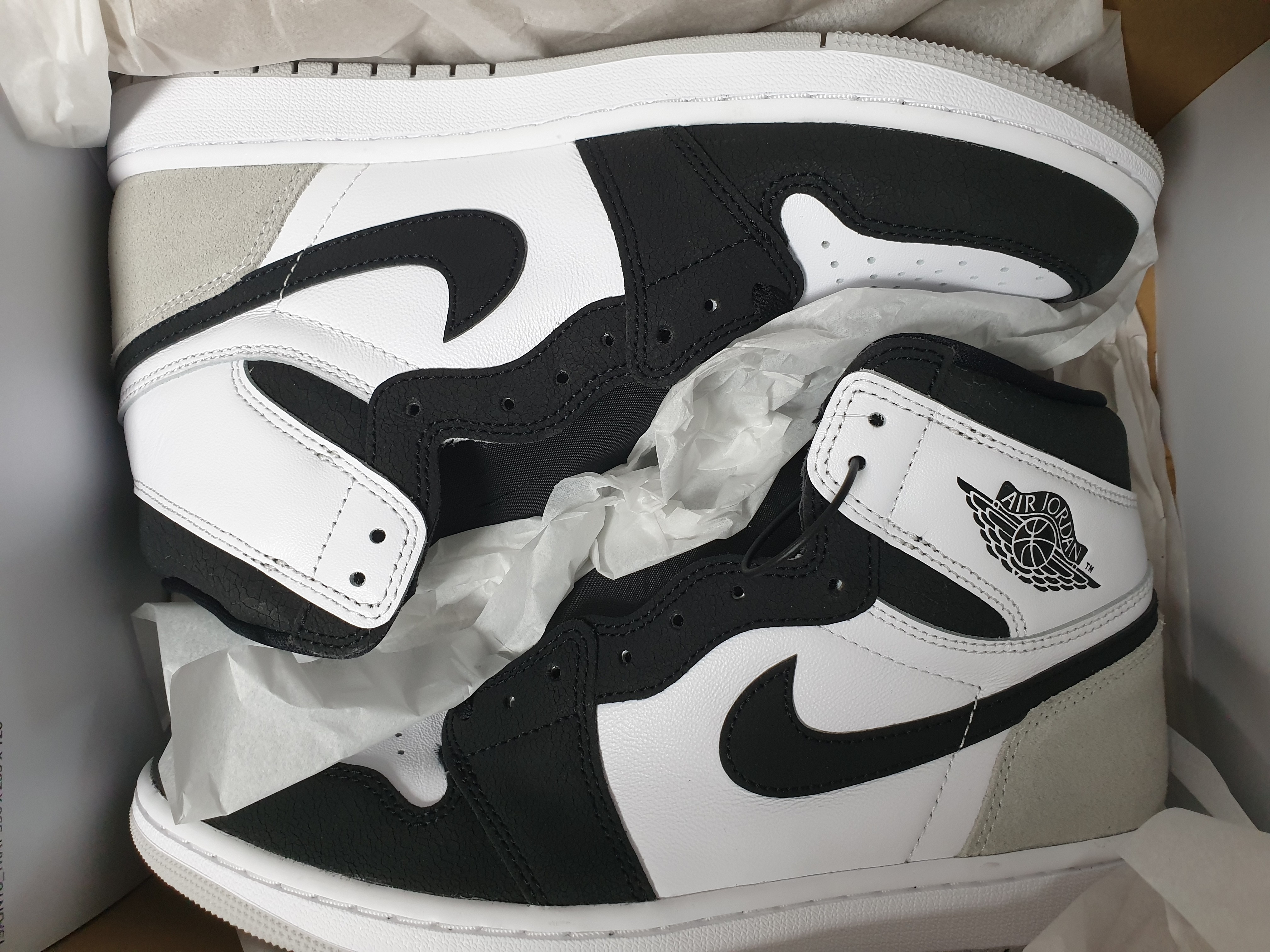 Jordan 1 Retro High OG Bleached Coral 착용 스타일 - 2