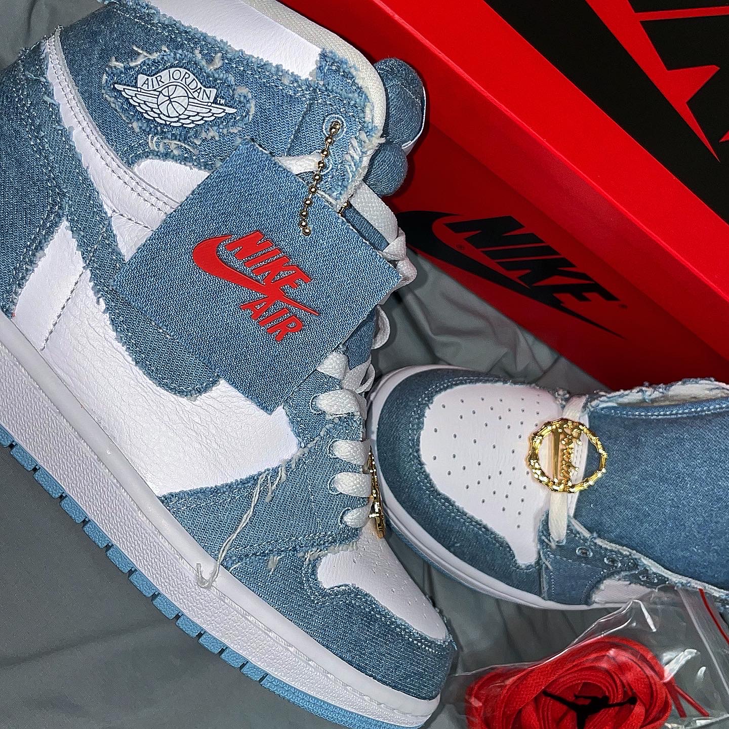 (W) Jordan 1 Retro High OG Denim 착용 스타일 - 1