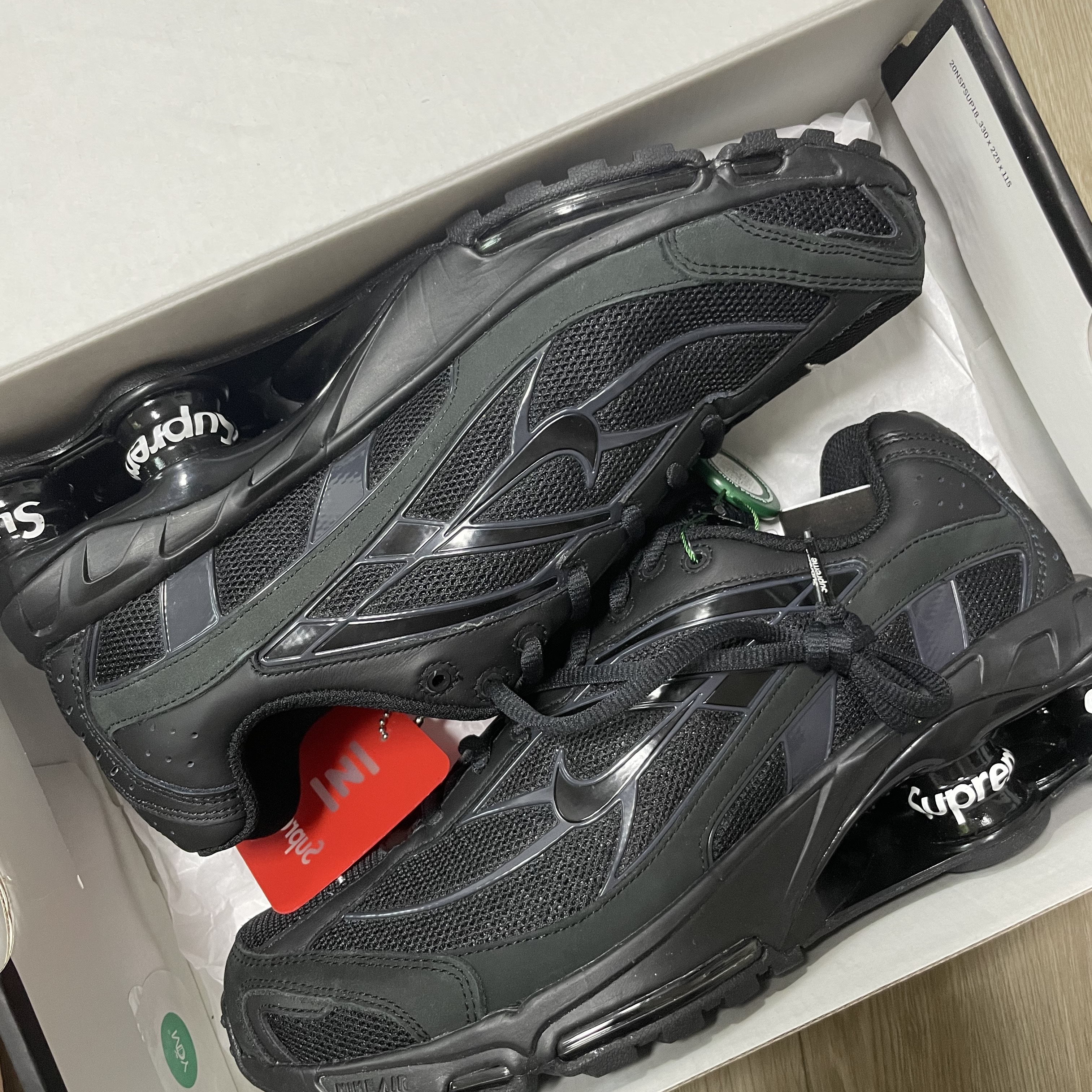 Nike x Supreme Shox Ride 2 SP Black 착용 스타일