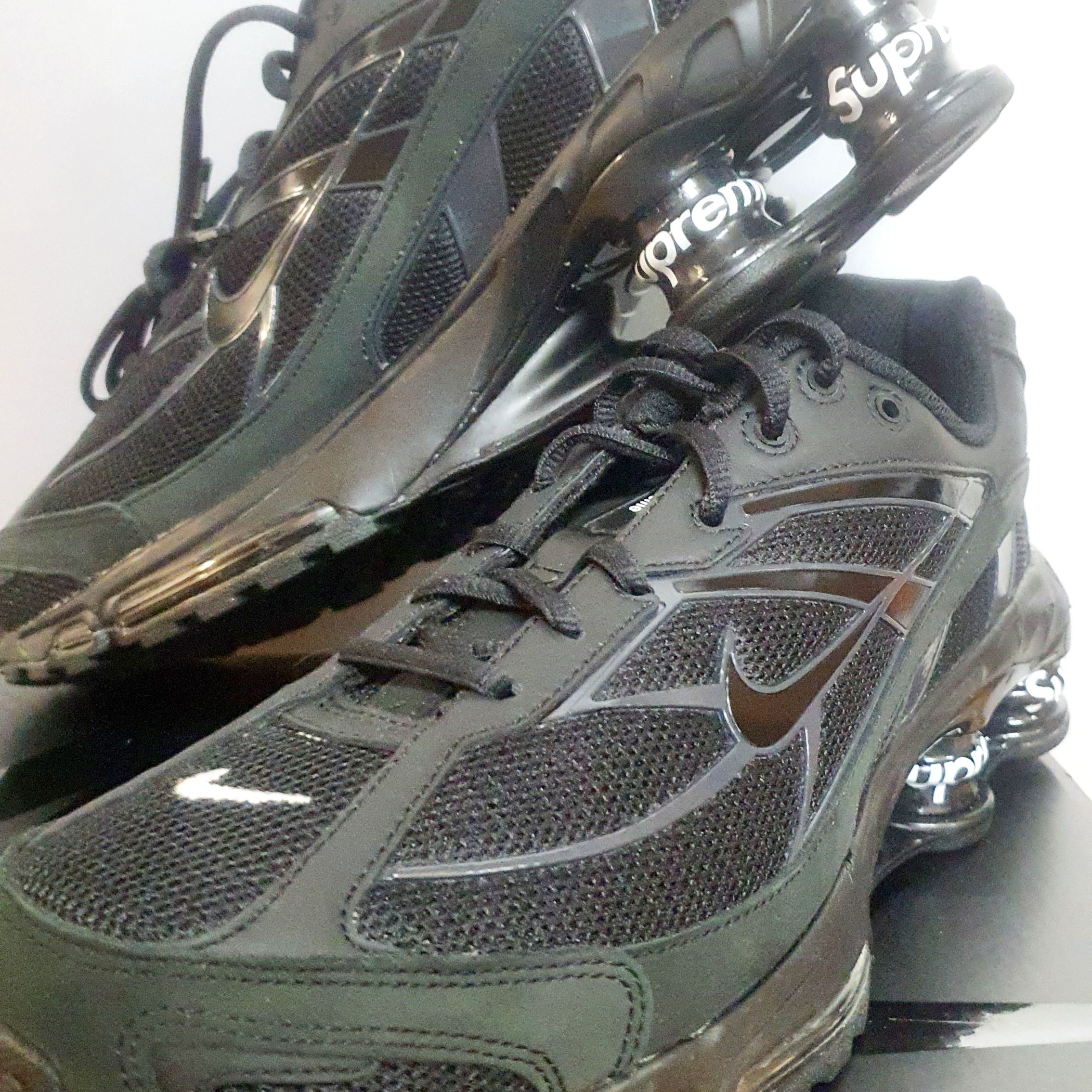 Nike x Supreme Shox Ride 2 SP Black 착용 스타일 - 2