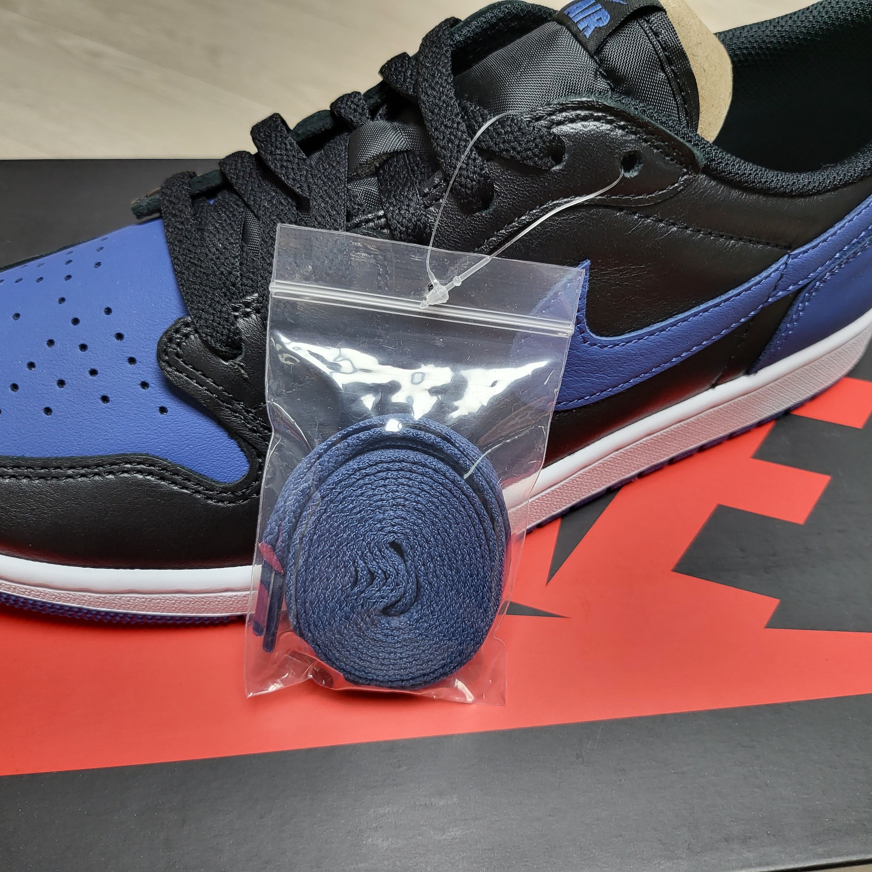Jordan 1 Retro Low OG Mystic Navy 착용 스타일 - 4