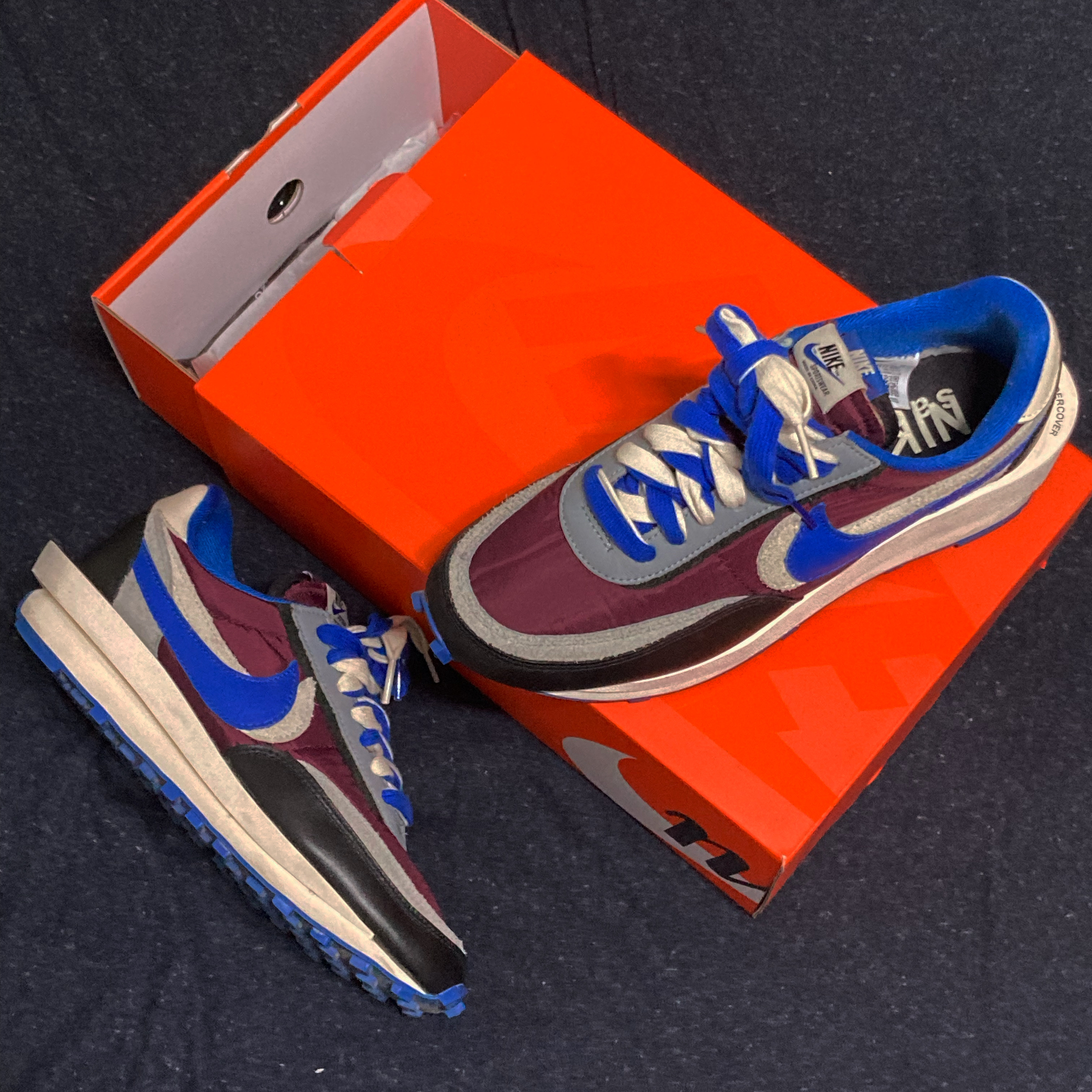 Nike x Sacai x Undercover LDWaffle Night Maroon Team Royal 착용 스타일