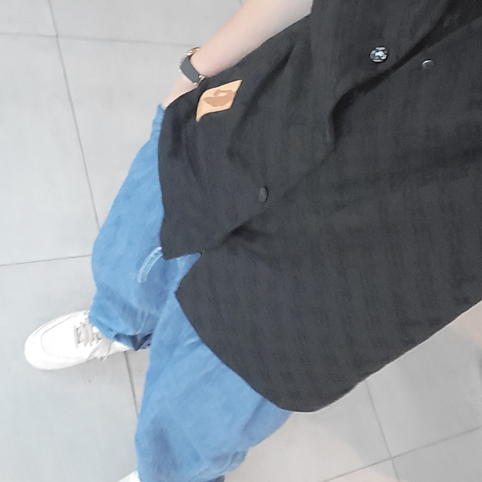 (W) Nike Air Force 1 Fontanka Pearl White, Louis Vuitton LVSE Monogram Gradient T-Shirt Black White 착용 스타일 - 1
