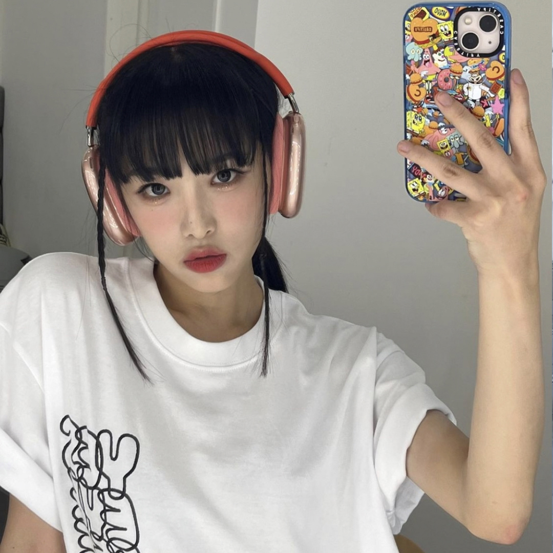 Apple AirPods Max Lightning Pink (Korean Ver.) 착용 스타일 - 2