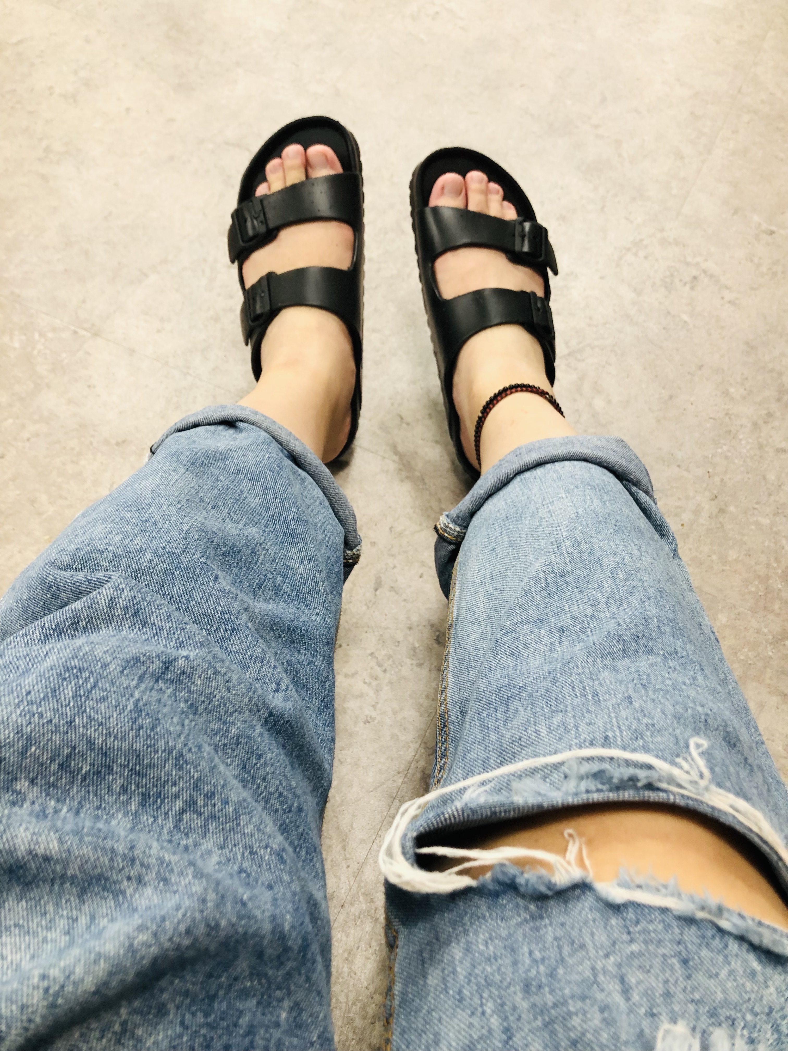 Birkenstock Arizona Essentials Eva Black - Regular 착용 스타일