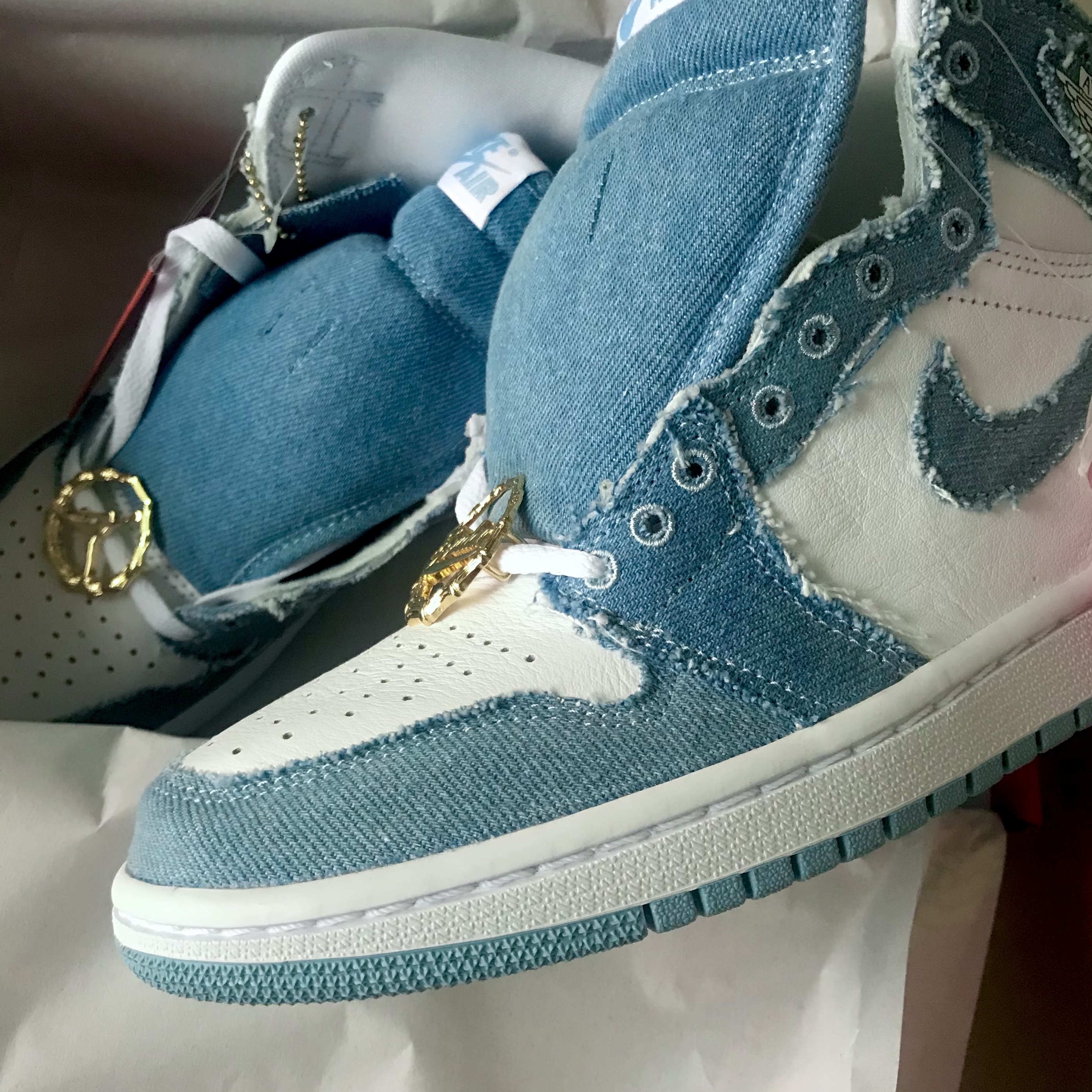 (W) Jordan 1 Retro High OG Denim 착용 스타일 - 2