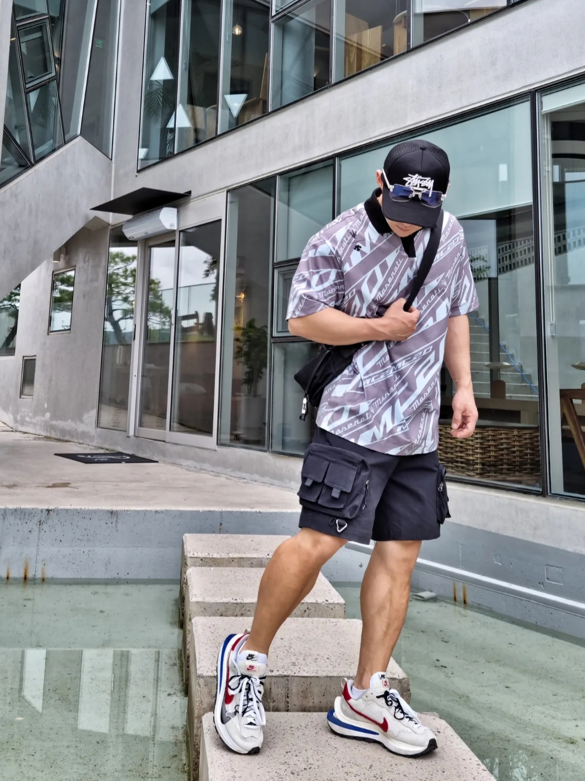 Nike ACG Cargo Shorts Black - Asia, Nike x Sacai VaporWaffle Royal Fuchsia 착용 스타일 - 1