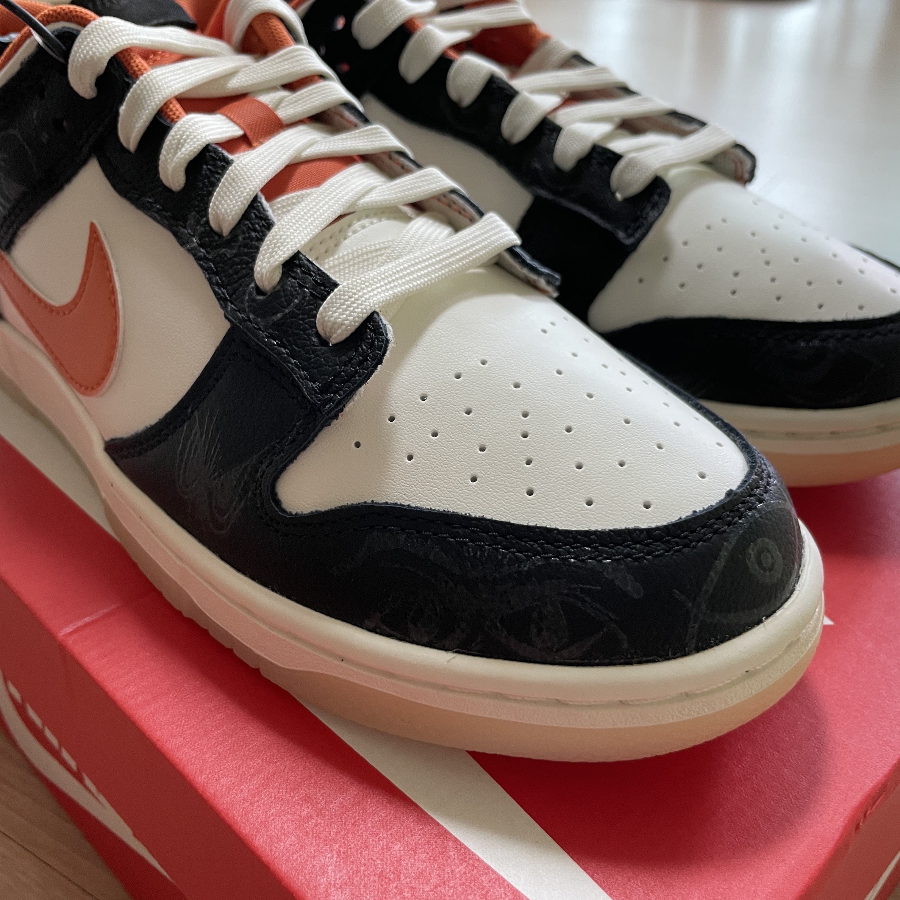 Nike Dunk Low Retro PRM Halloween 착용 스타일 - 1