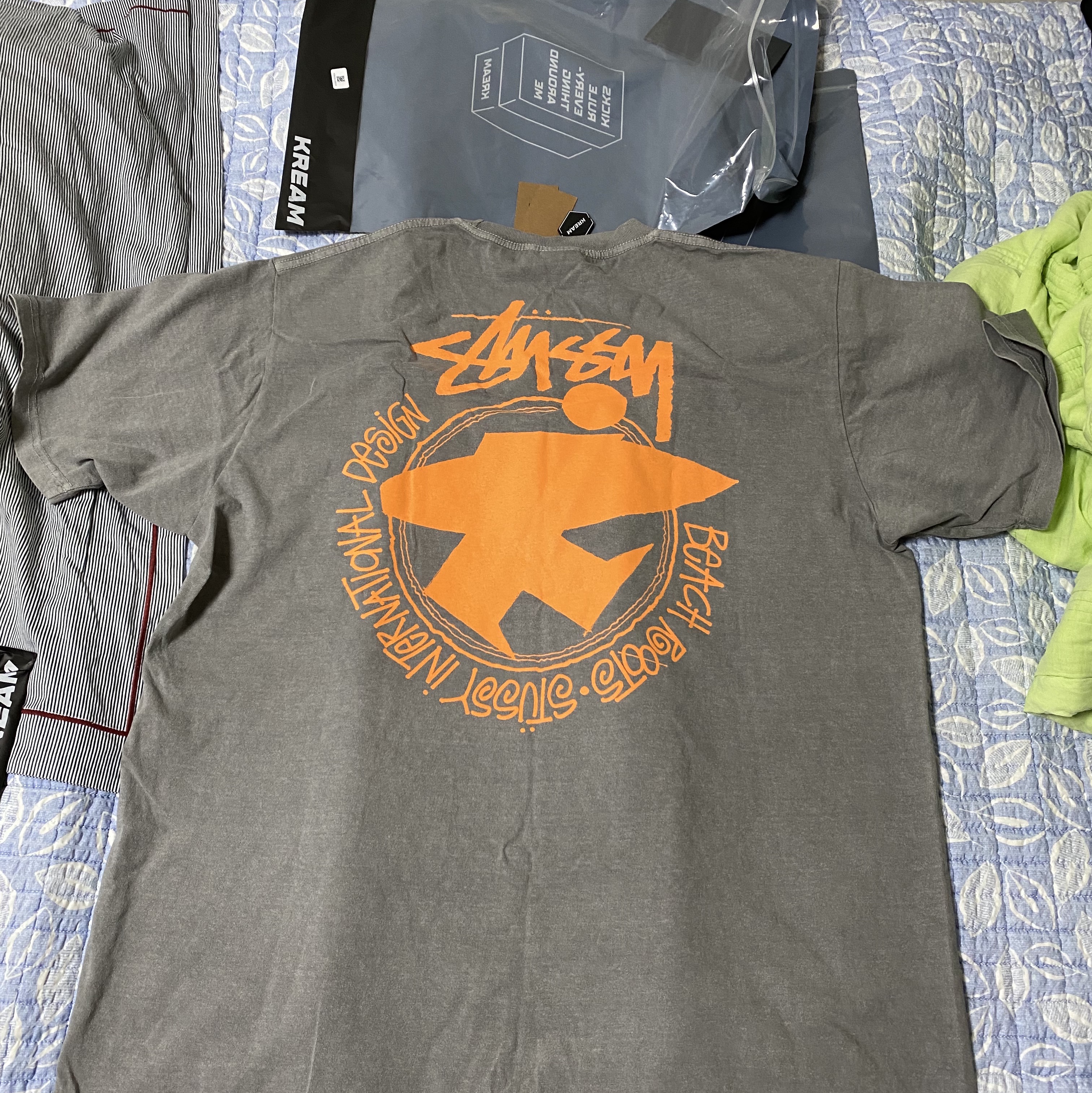 Stussy Beach Roots T-Shirt Grey 착용 스타일 - 4