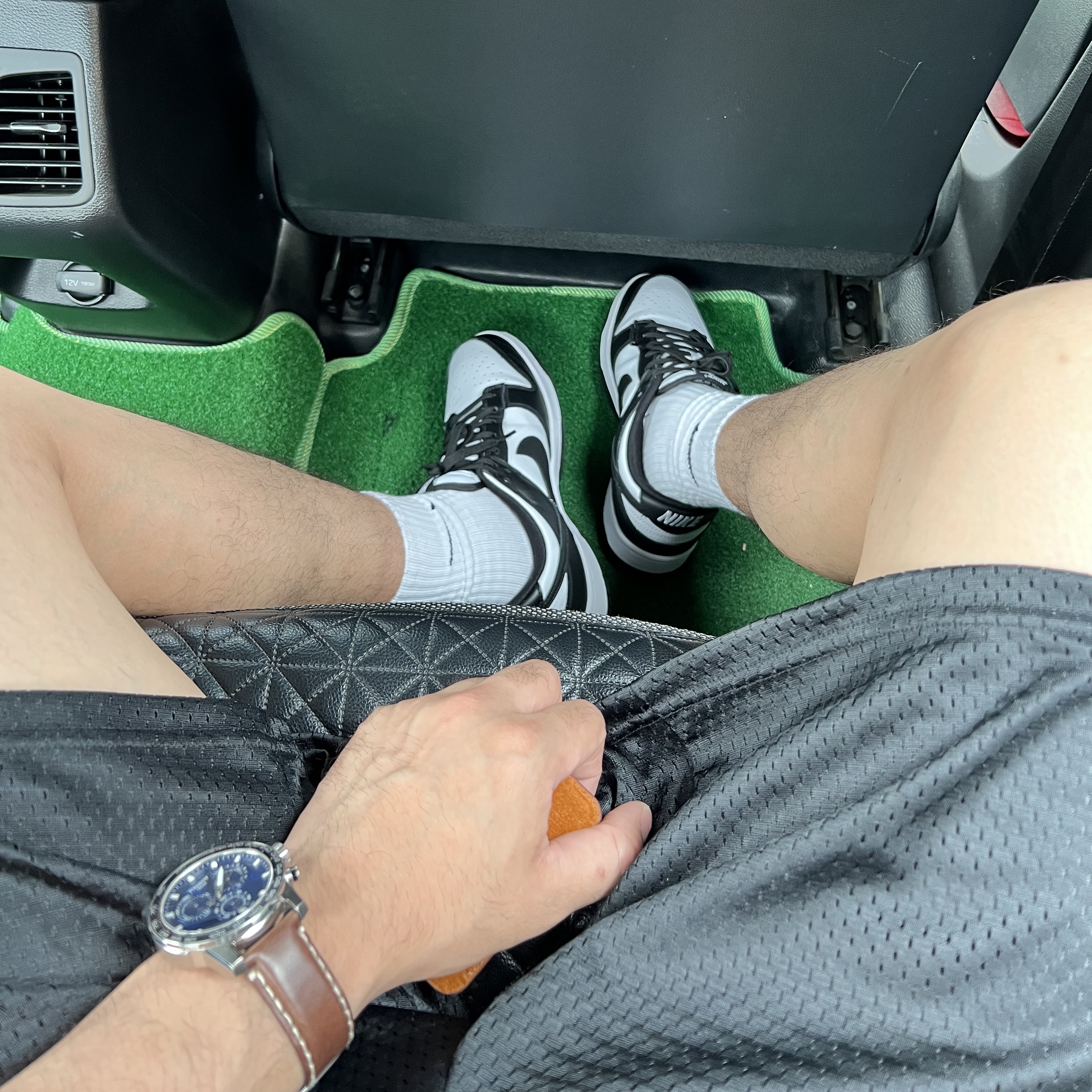Nike Dunk Low Retro Black 착용 스타일