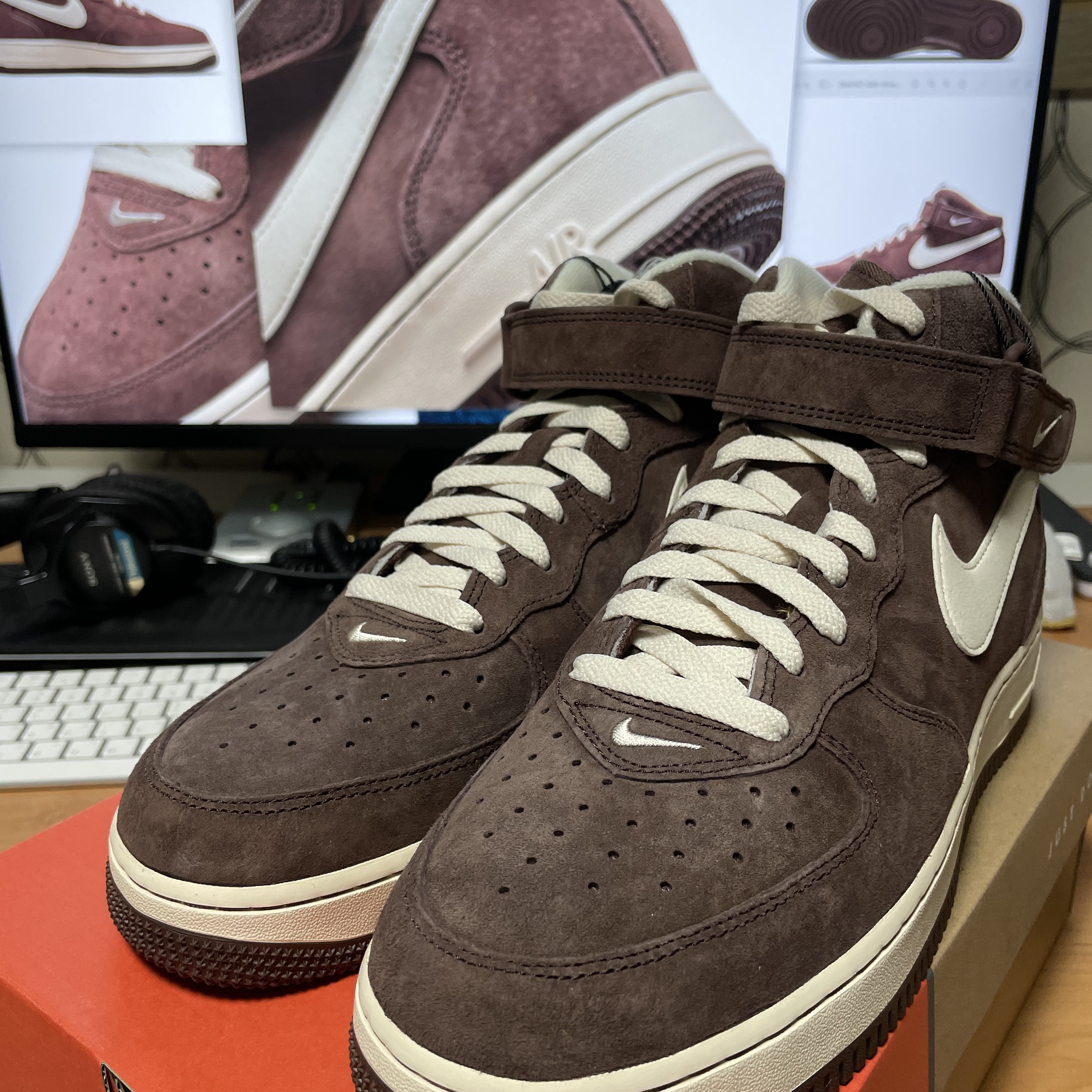 Nike Air Force 1 Mid '07 QS Chocolate 착용 스타일 - 2