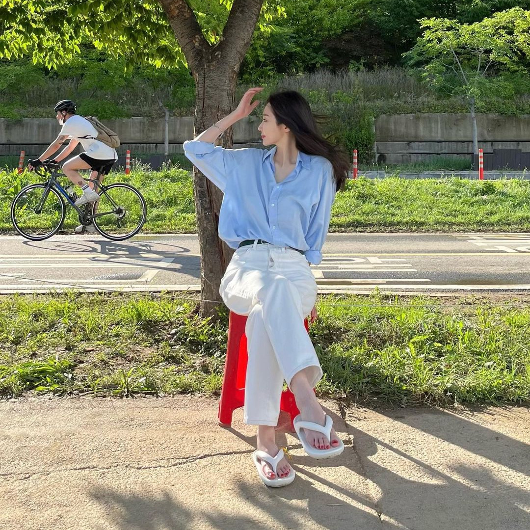 New Balance x Taw&Toe Flip Flop Ivory 착용 스타일 - 4