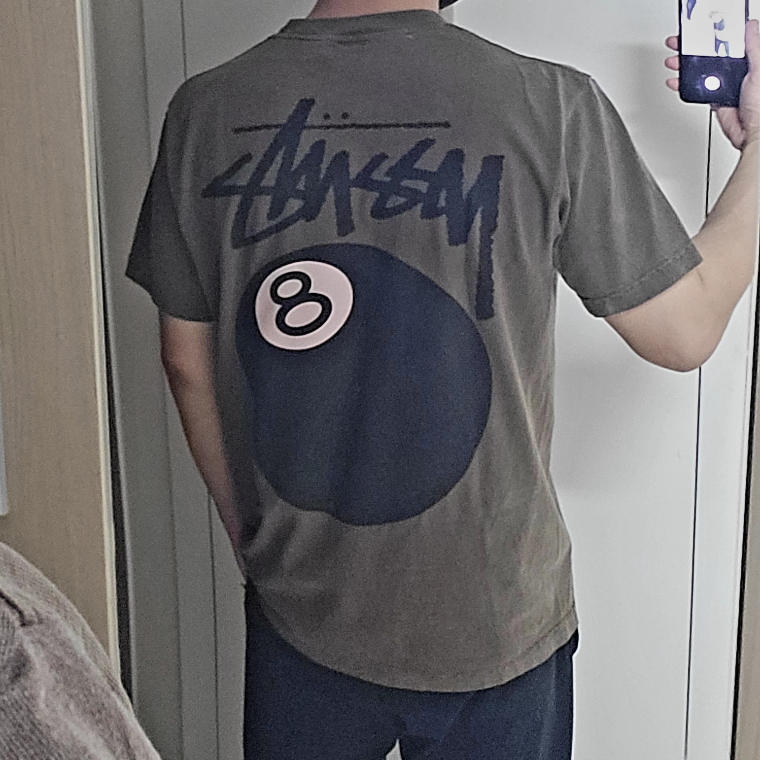 Stussy 8 Ball Pigment Dyed T-Shirt Coffee - 22SS, Yeezy Gap Engineered By Balenciaga Fitted Sweatpants Washed Black 착용 스타일 - 2