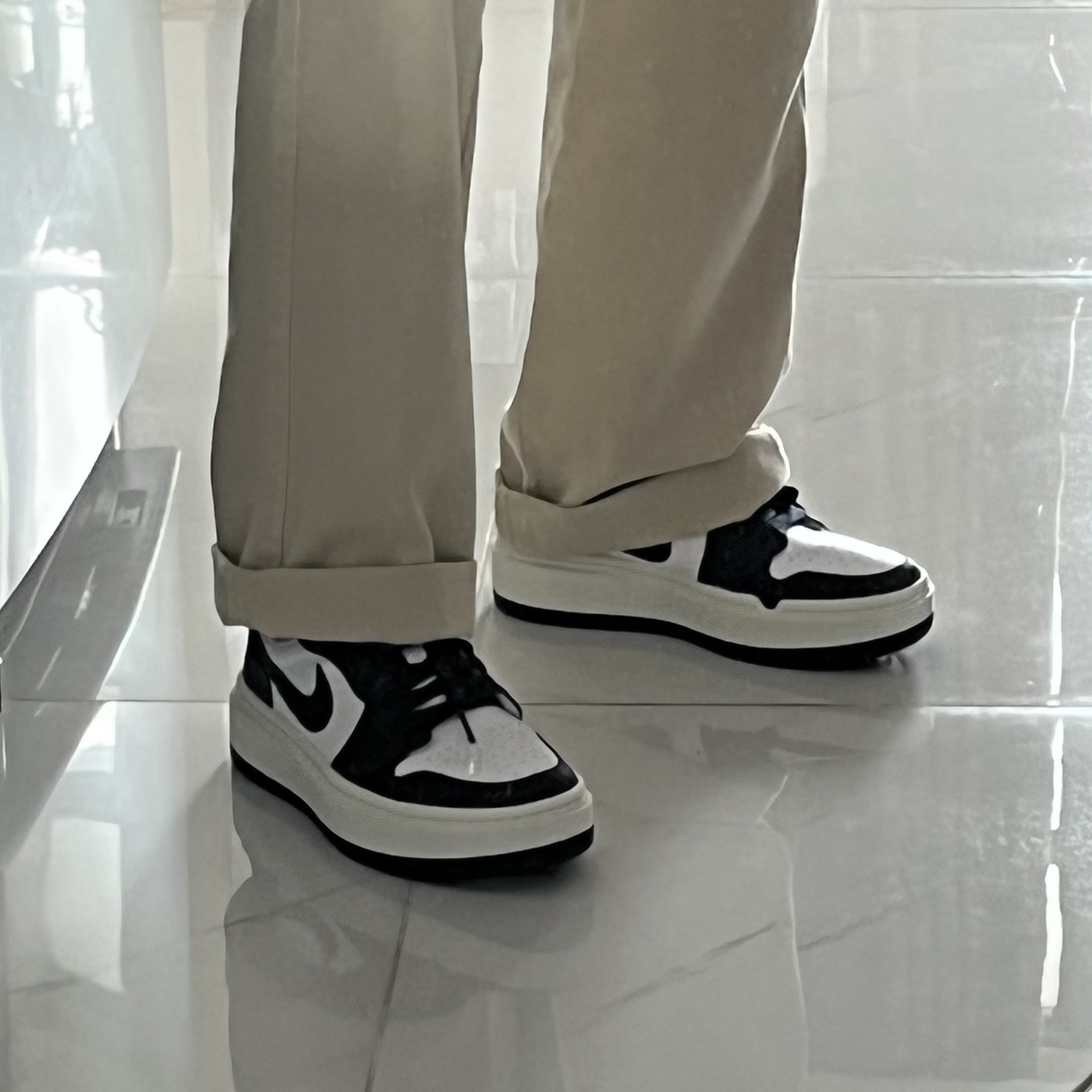 (W) Jordan 1 Elevate Low Midnight Navy 착용 스타일 - 2