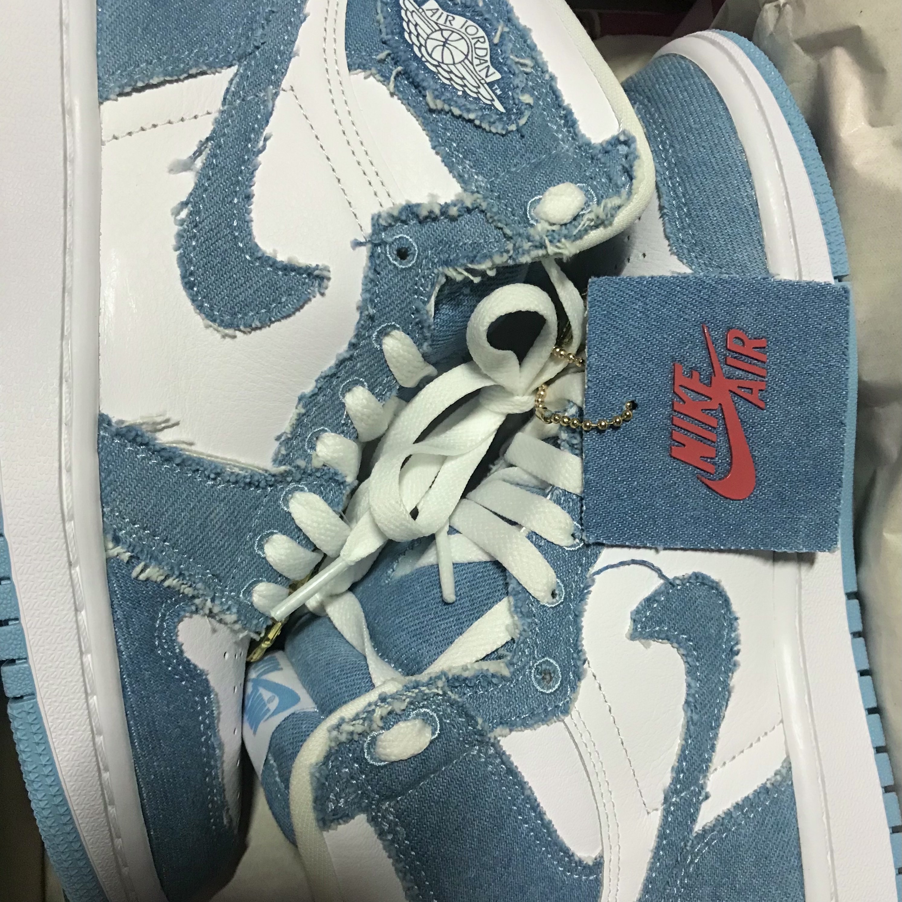 (W) Jordan 1 Retro High OG Denim 착용 스타일 - 1