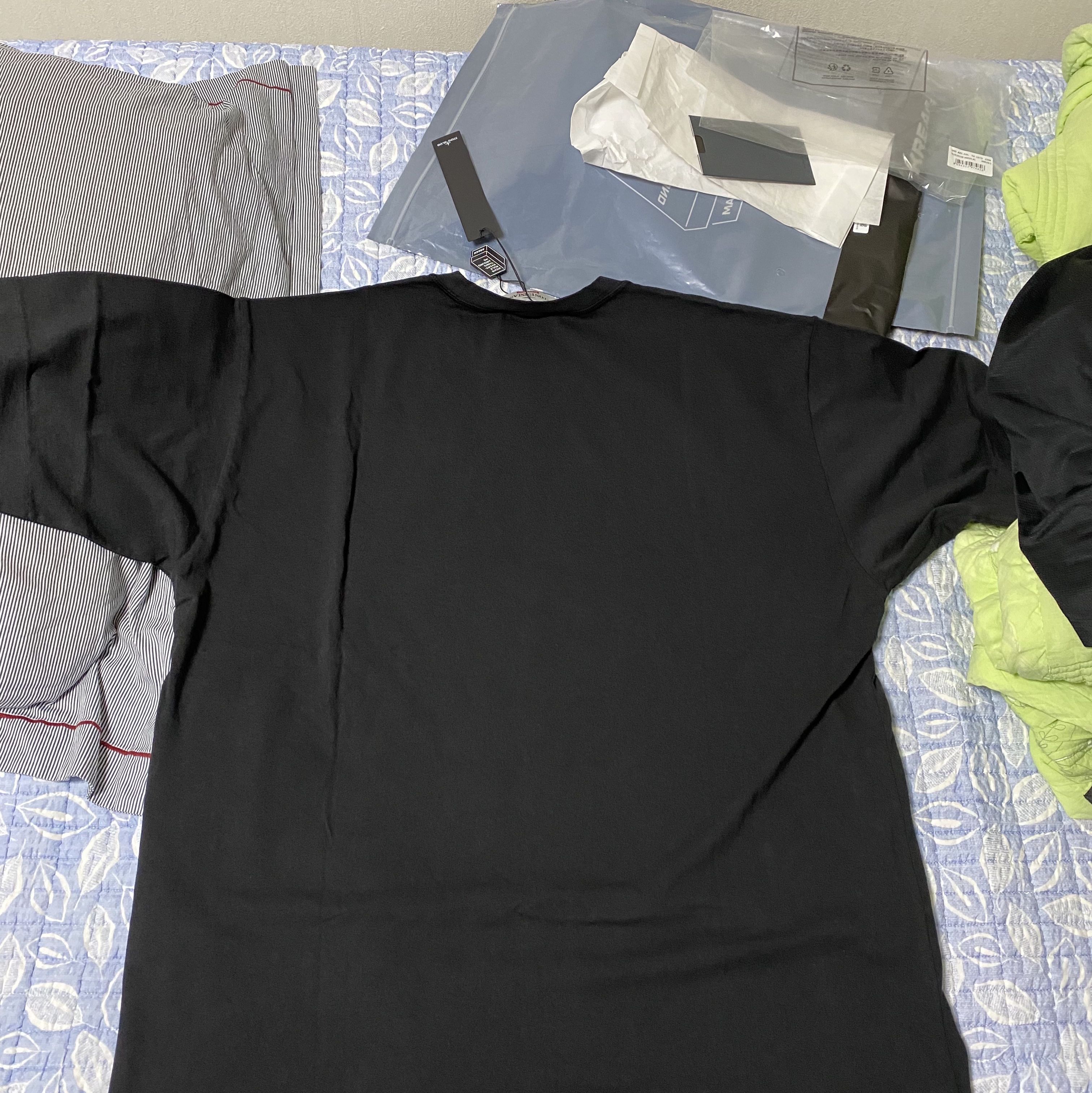 Supreme x Stone Island S/S Top Black - 22SS 착용 스타일 - 3