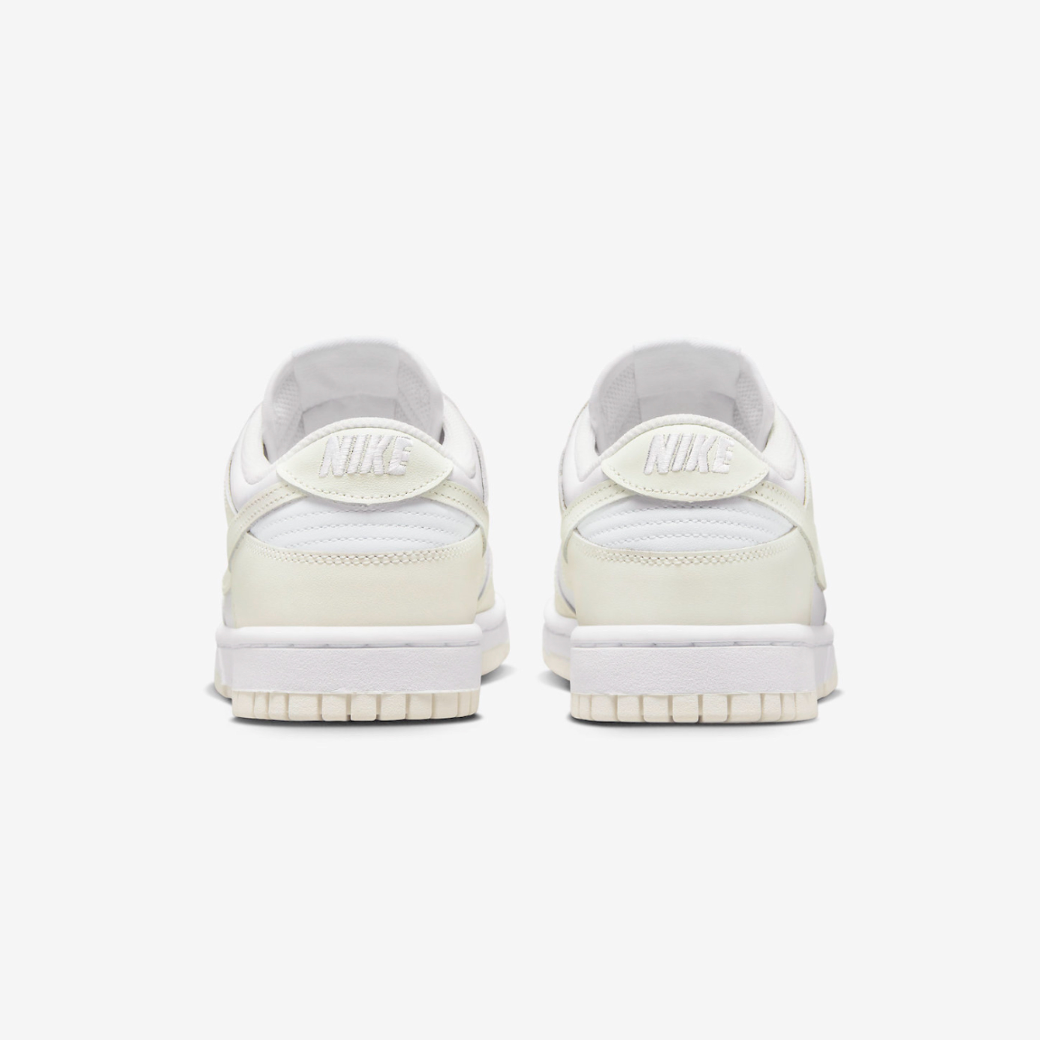 (W) Nike Dunk Low White and Sail 착용 스타일 - 5