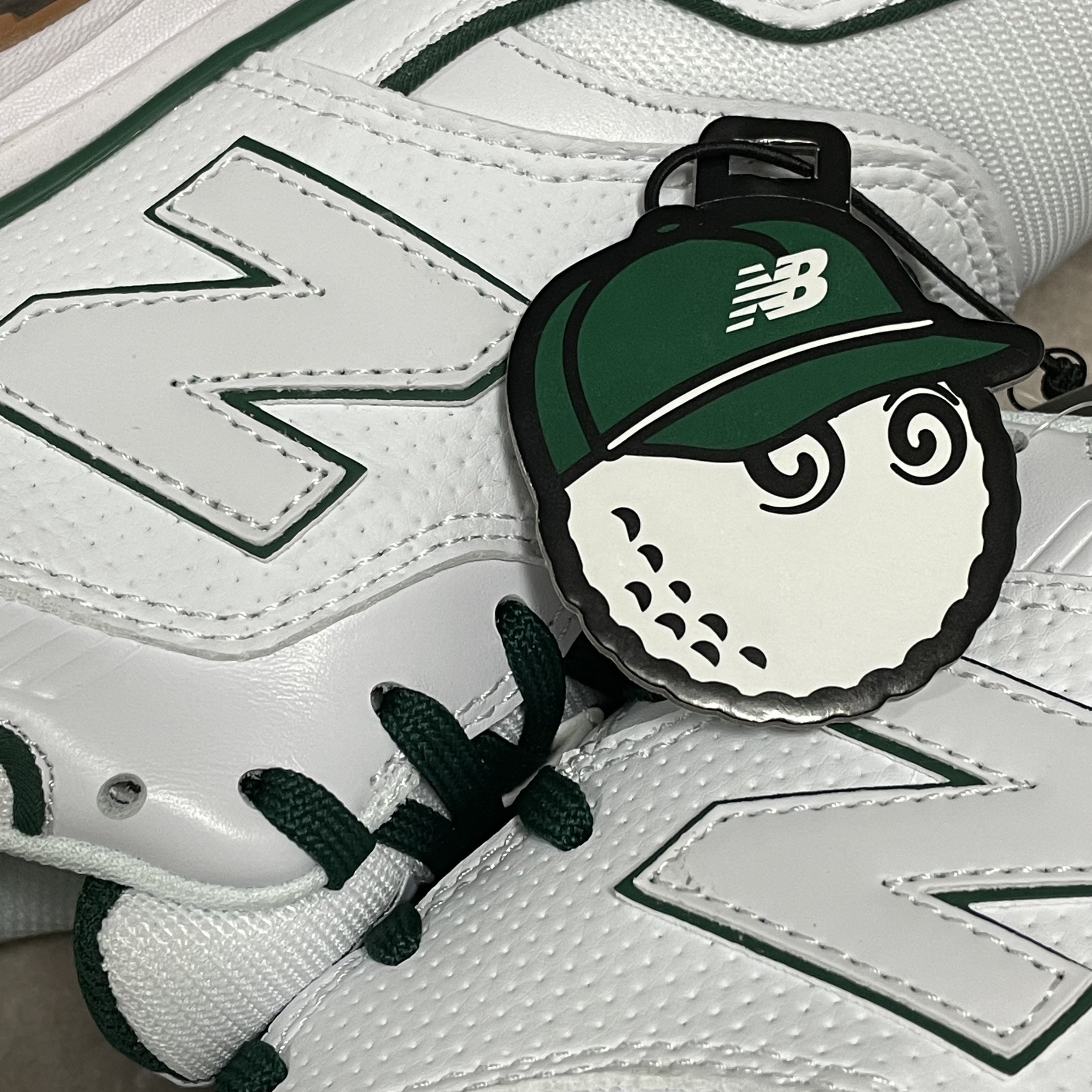 New Balance x Malbon 997 Golf White Green 착용 스타일 - 2