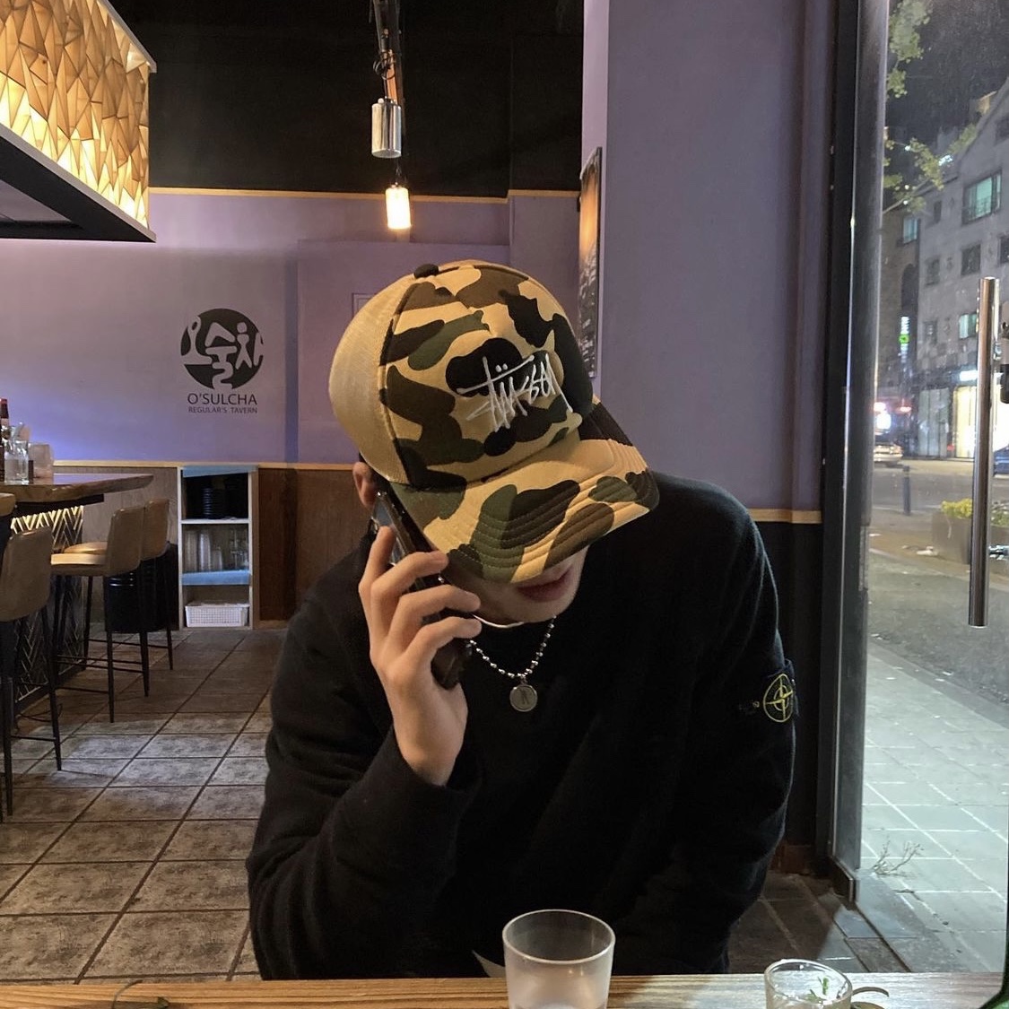 Stussy x BAPE Trucker Cap Yellow, Stone Island 63051 Crewneck Sweatshirt Black - 22SS 착용 스타일
