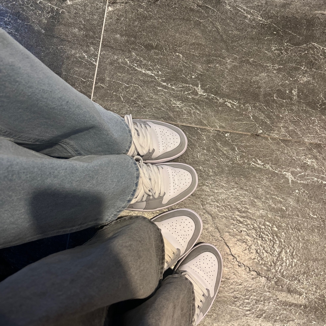 (W) Jordan 1 Low White Wolf Grey 착용 스타일 - 3