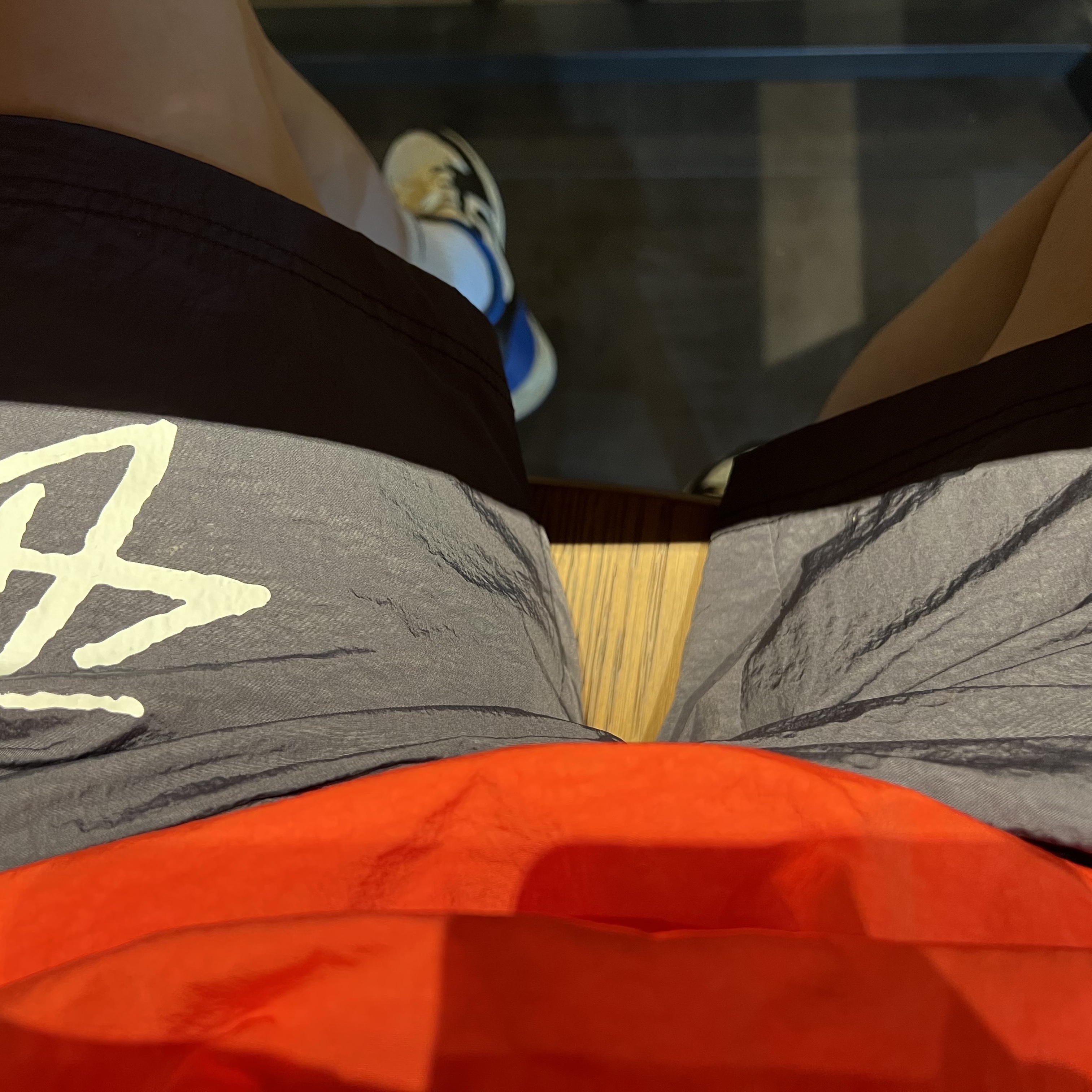 Jordan 1 x Travis Scott x Fragment Retro Low OG SP Military Blue, Nike x Stussy Water Shorts Off Noir 착용 스타일