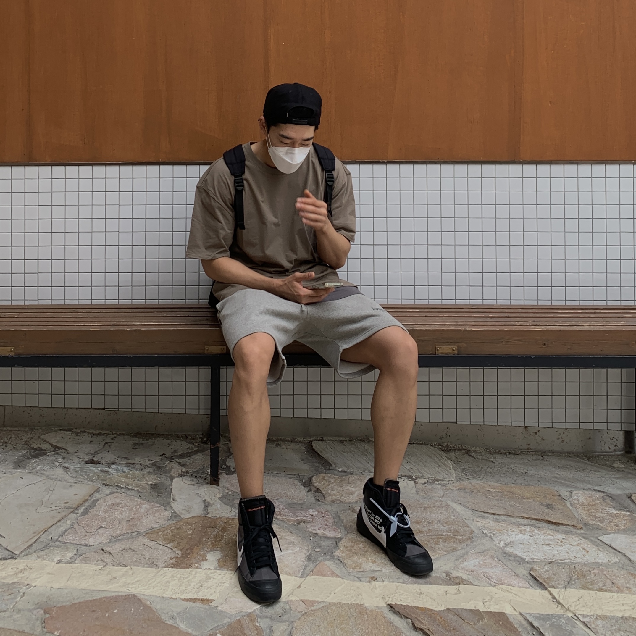 Essentials T-Shirt Harvest - 21FW, Essentials Sweatshorts Heather Oatmeal - 21SS 착용 스타일 - 1