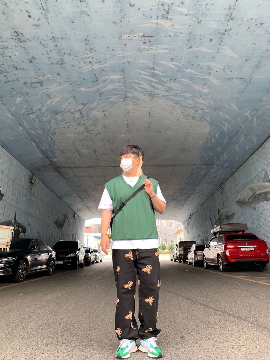 New Balance 327 Varsity Green, Arc'teryx Mantis 2 Waistpack Black 착용 스타일 - 2