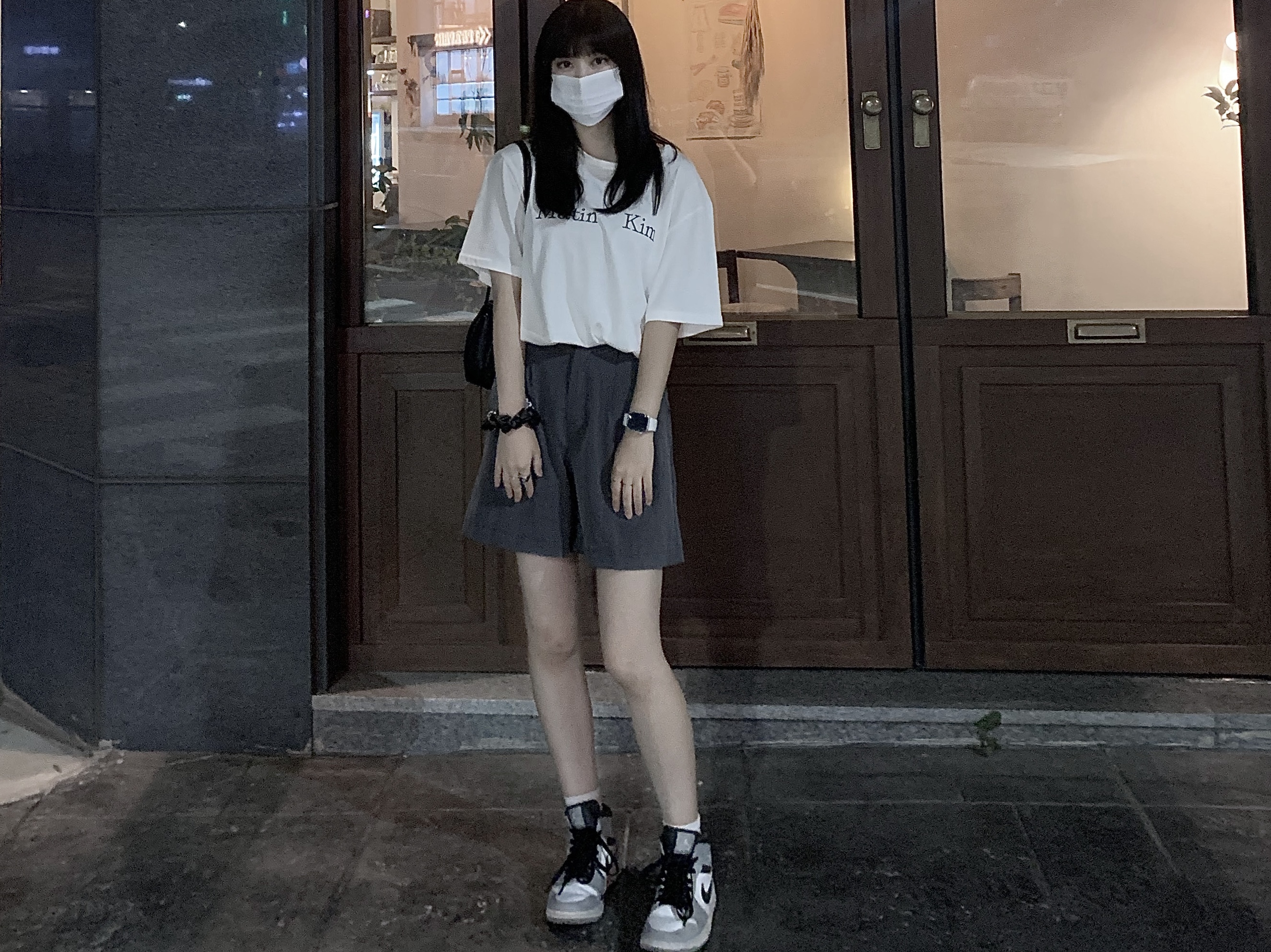 Jordan 1 Mid Light Smoke Grey Anthracite 착용 스타일