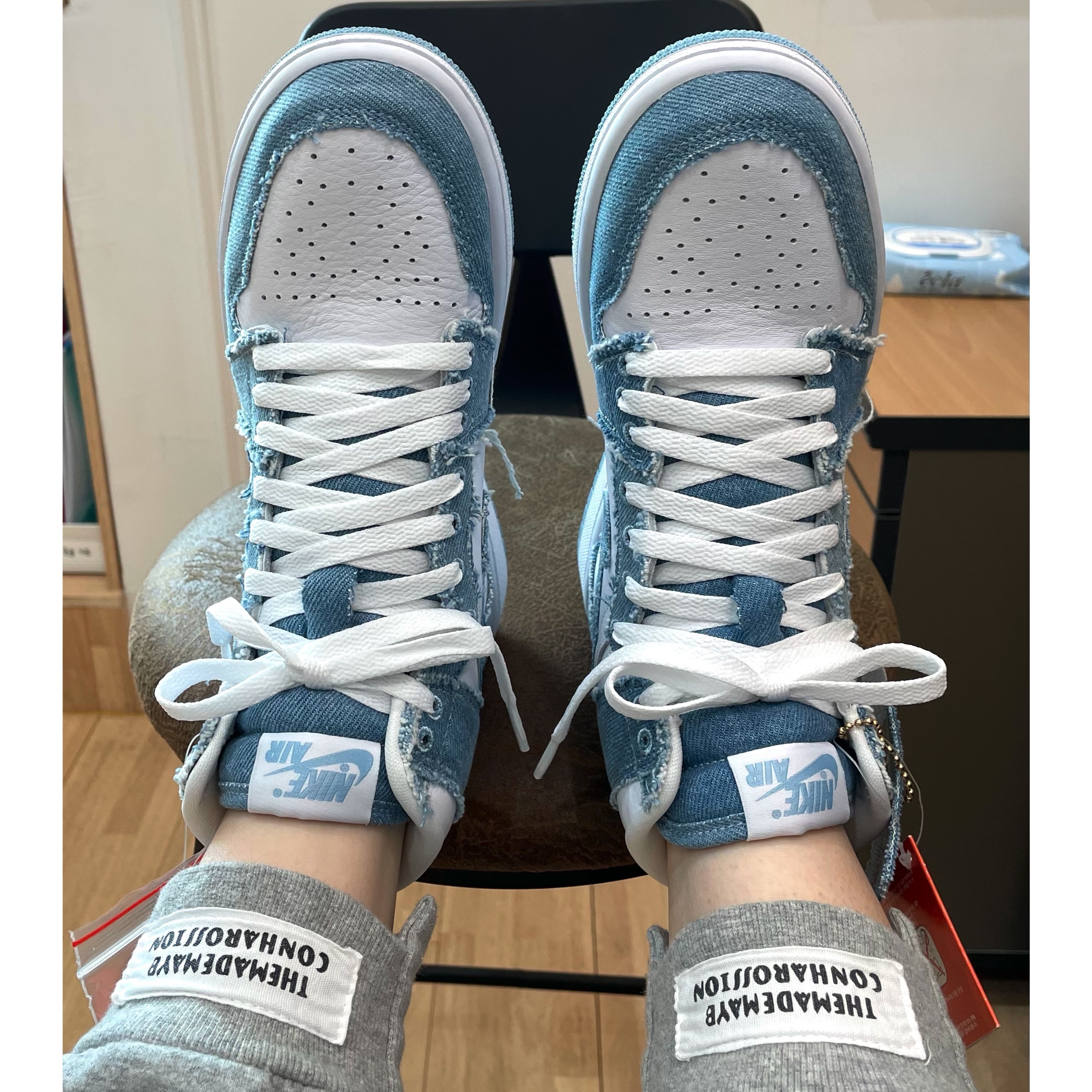 (W) Jordan 1 Retro High OG Denim 착용 스타일 - 3