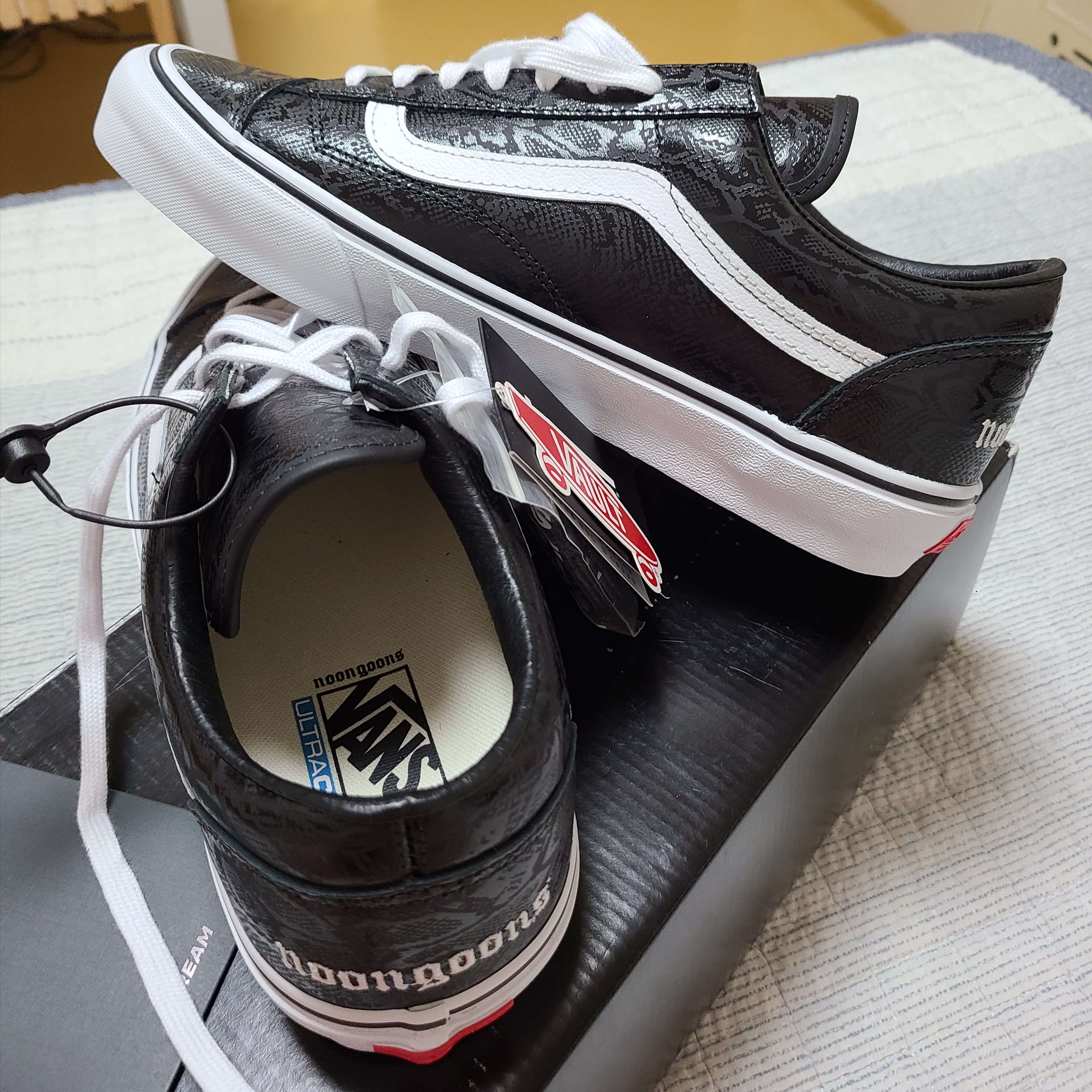 Vans Vault x Noon Goons Style 36 LX Black 착용 스타일 - 1