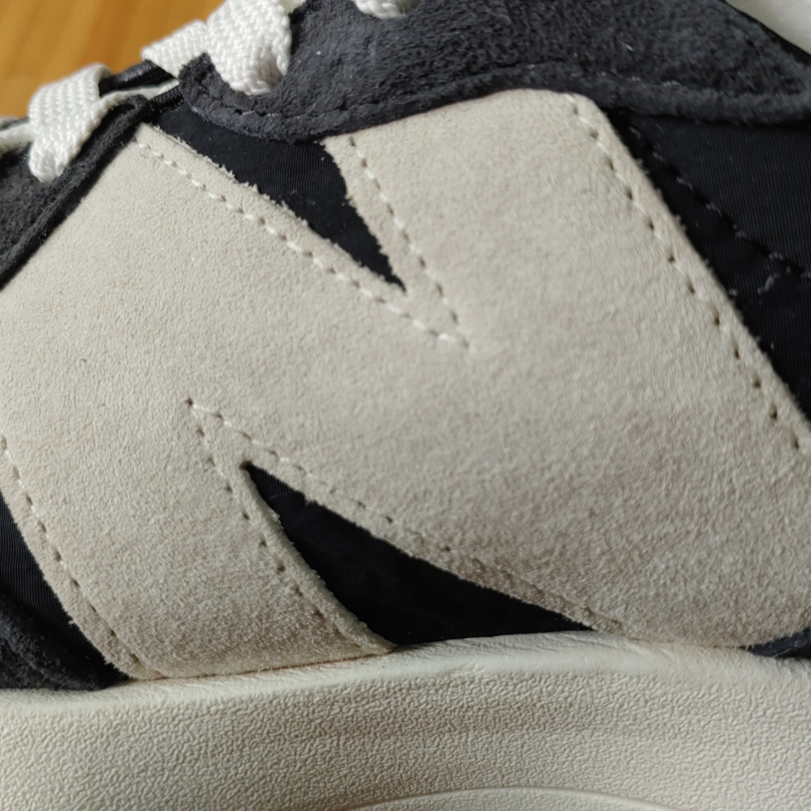 New Balance 327 Nimbus Cloud Rain Cloud, New Balance 327 Clean Vintage Black 착용 스타일 - 4