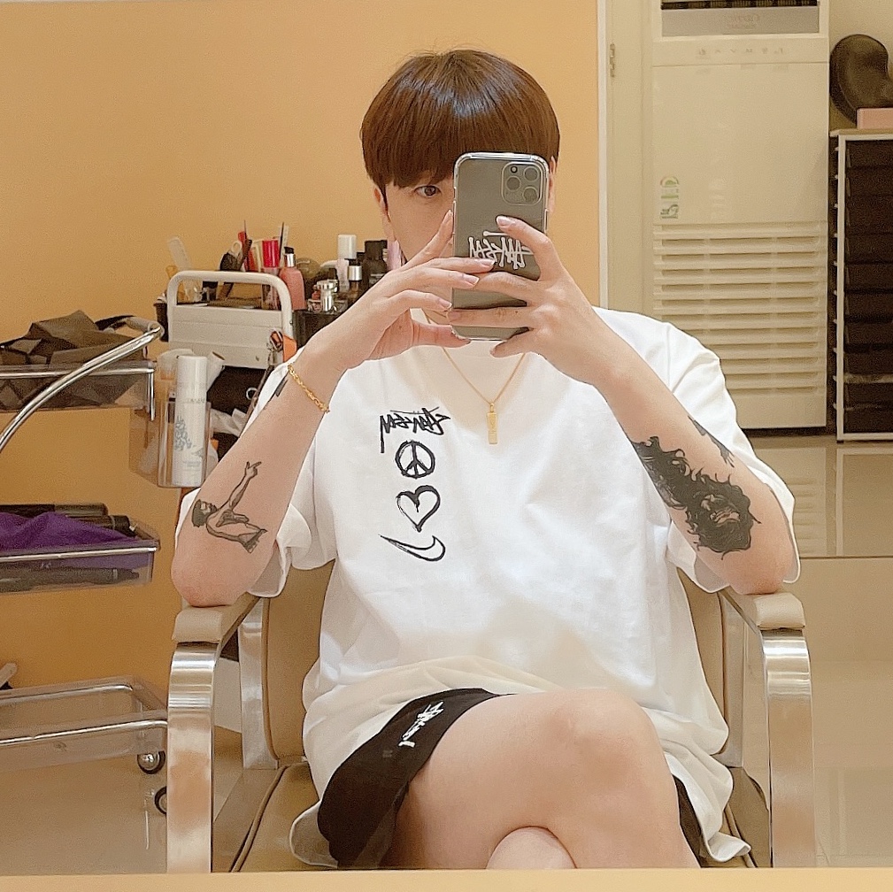 Stussy Stock Water Shorts Black, Nike x Stussy NRG RA T-Shirt Summit White (DM4942-121) 착용 스타일