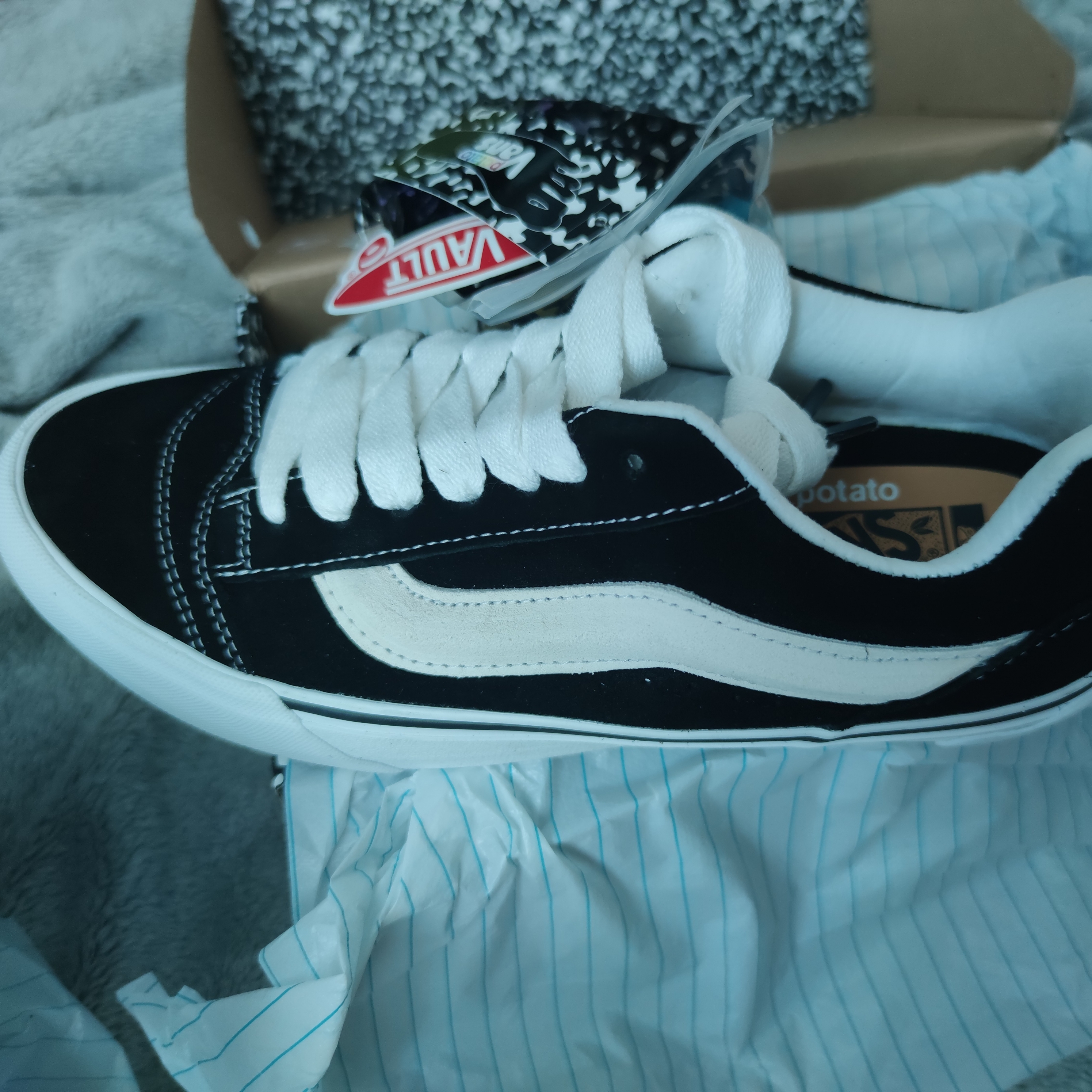 Vans Vault x Imran Potato Knu-Skool VR3 LX Black White 착용 스타일 - 2