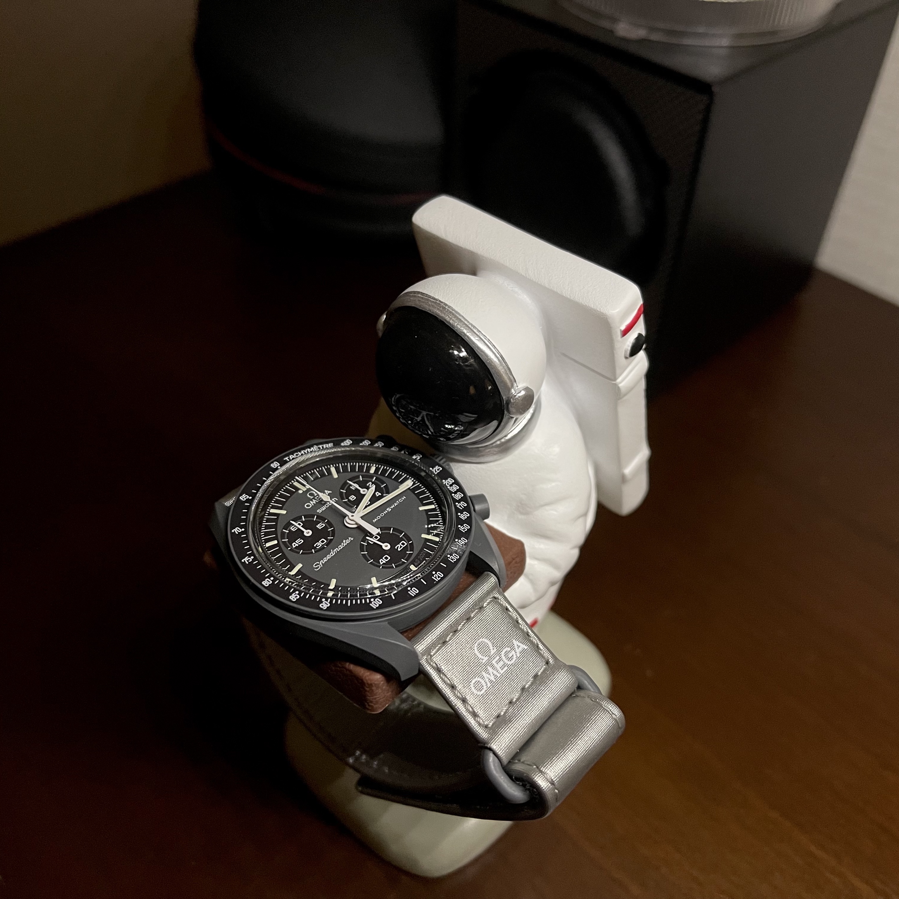 Swatch x Omega Bioceramic MoonSwatch Mission To Mercury 착용 스타일 - 3