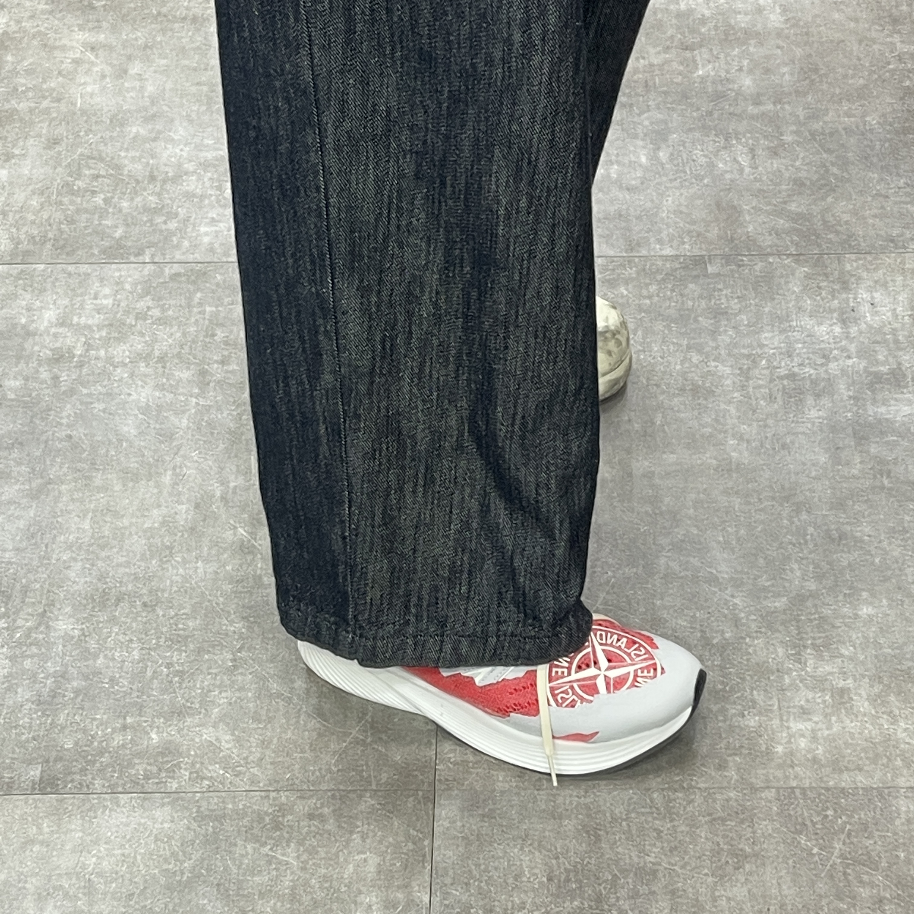 New Balance x Stone Island x Tokyo Design Studio FuelCell RC Elite v2 SI Red, Balenciaga Double B Logo Cap Black 착용 스타일 - 2
