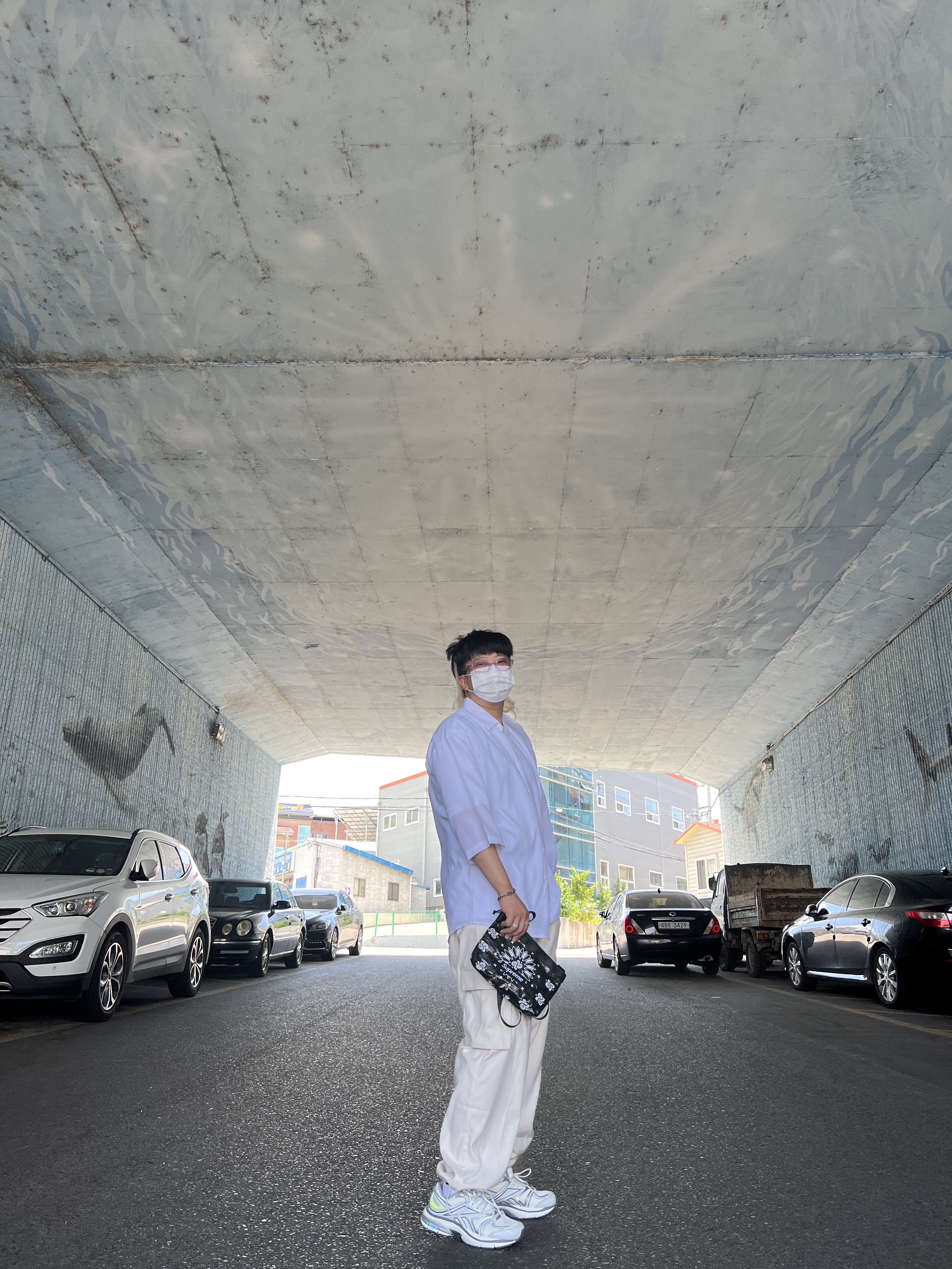Reebok x Liful Premier Road Plus VI Chalk Grey, Supreme Bandana Tarp Side Bag Black - 21SS 착용 스타일 - 2