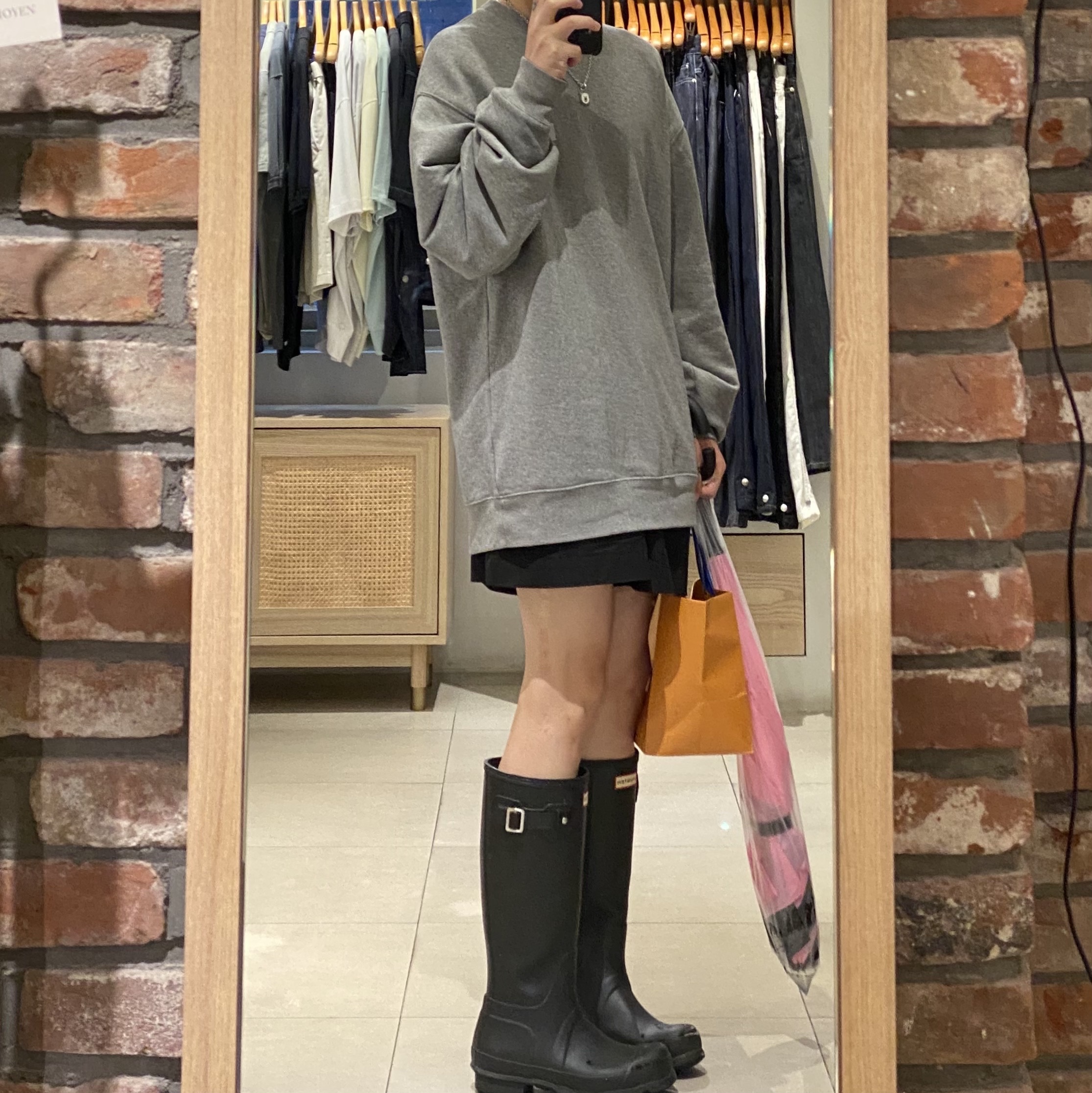 (W) Hunter Play Tall Wellington Rain Boots Black, Acne Studios Forba Face Crewneck Sweatshirt Light Grey Melange 착용 스타일