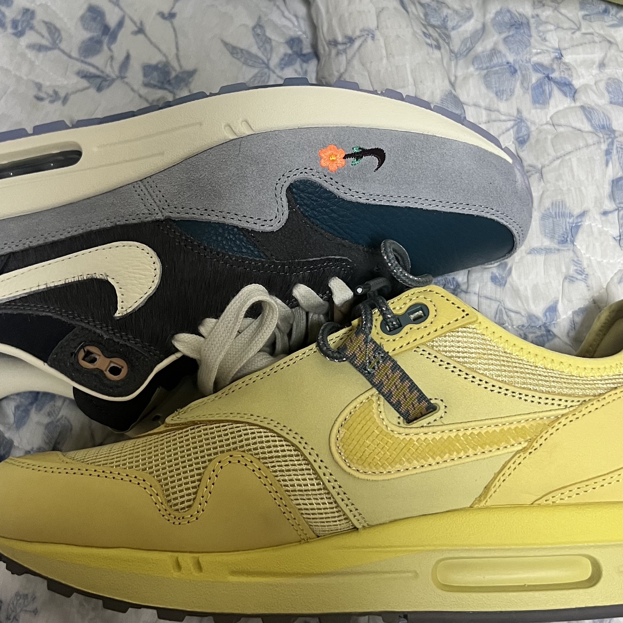 Nike x Travis Scott Air Max 1 Cact.us Gold, Nike x Kasina Air Max 1 SP Won-Ang Particle Grey 착용 스타일 - 2