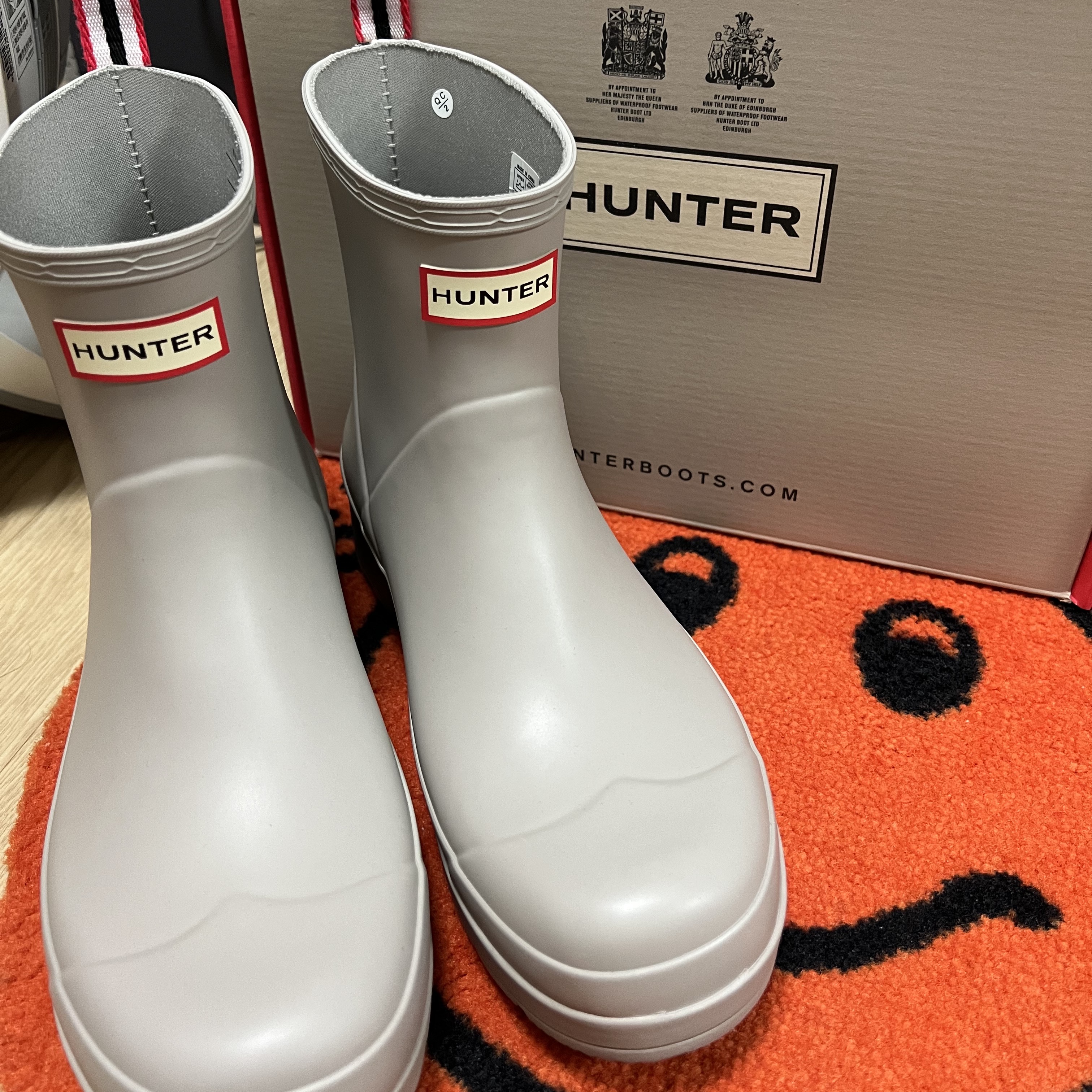 (W) Hunter Play Short Rain Boots Zinc Grey 착용 스타일