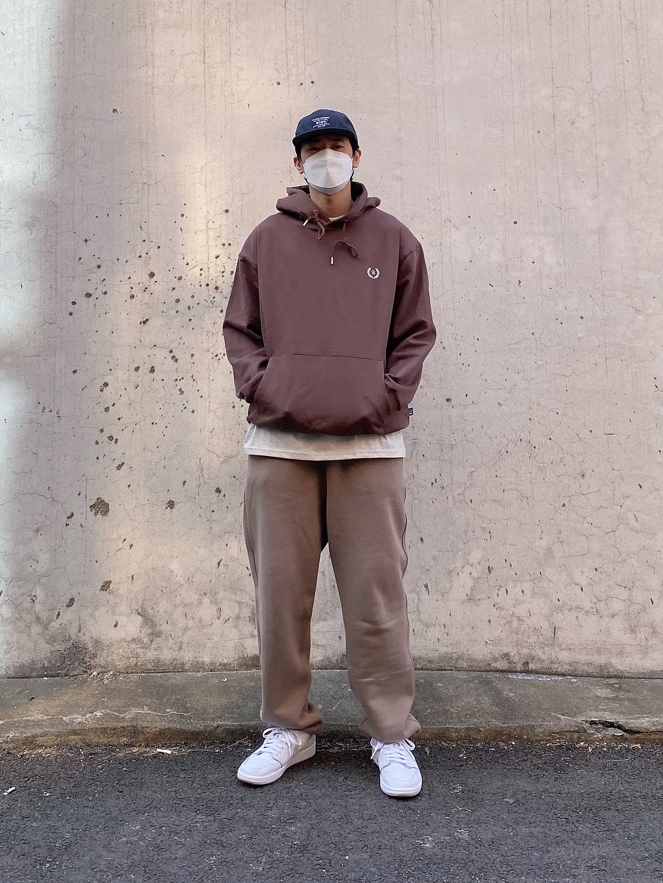 Jordan 1 Low OG Neutral Grey 착용 스타일 - 4