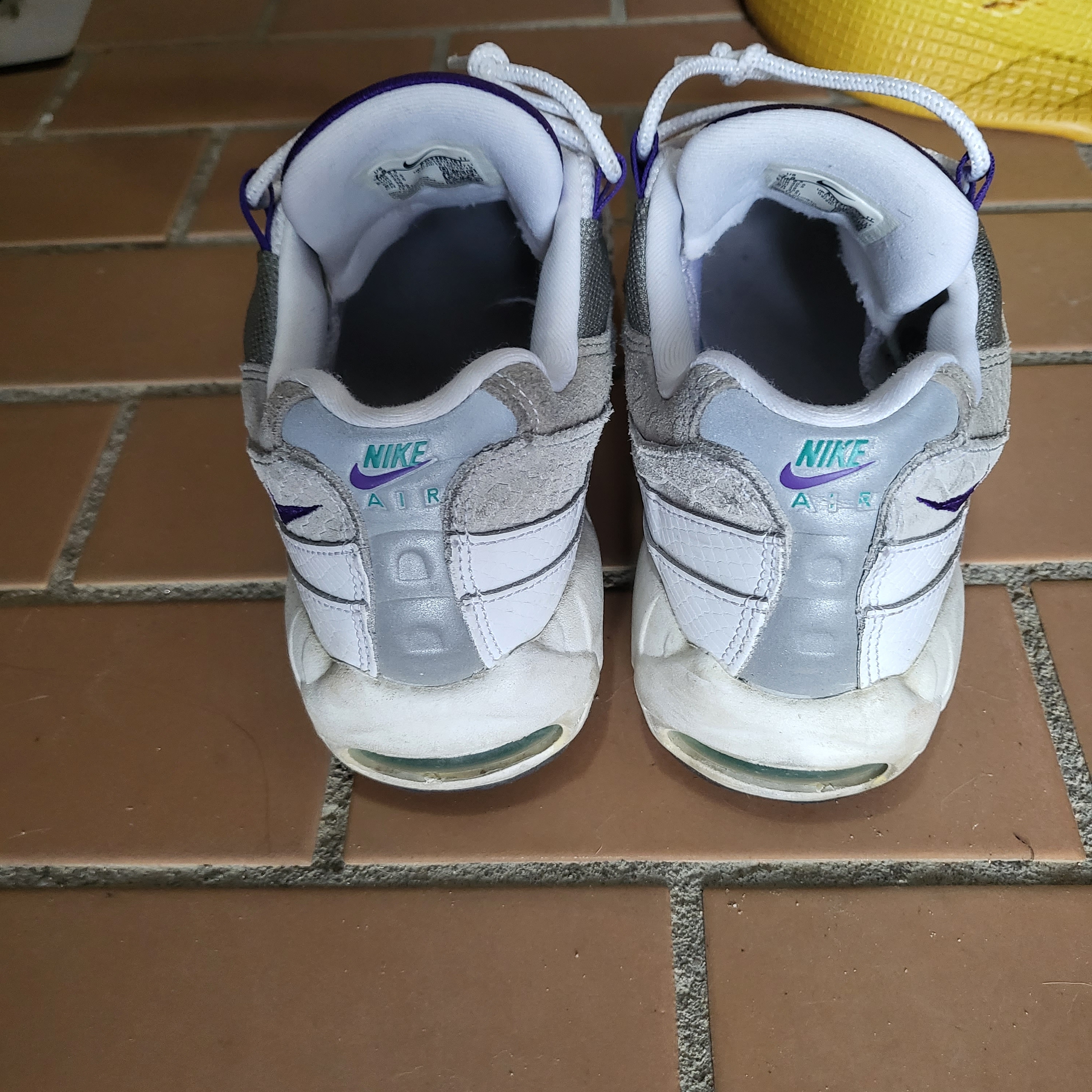 Nike Air Max 95 Grape Snakeskin 착용 스타일 - 2