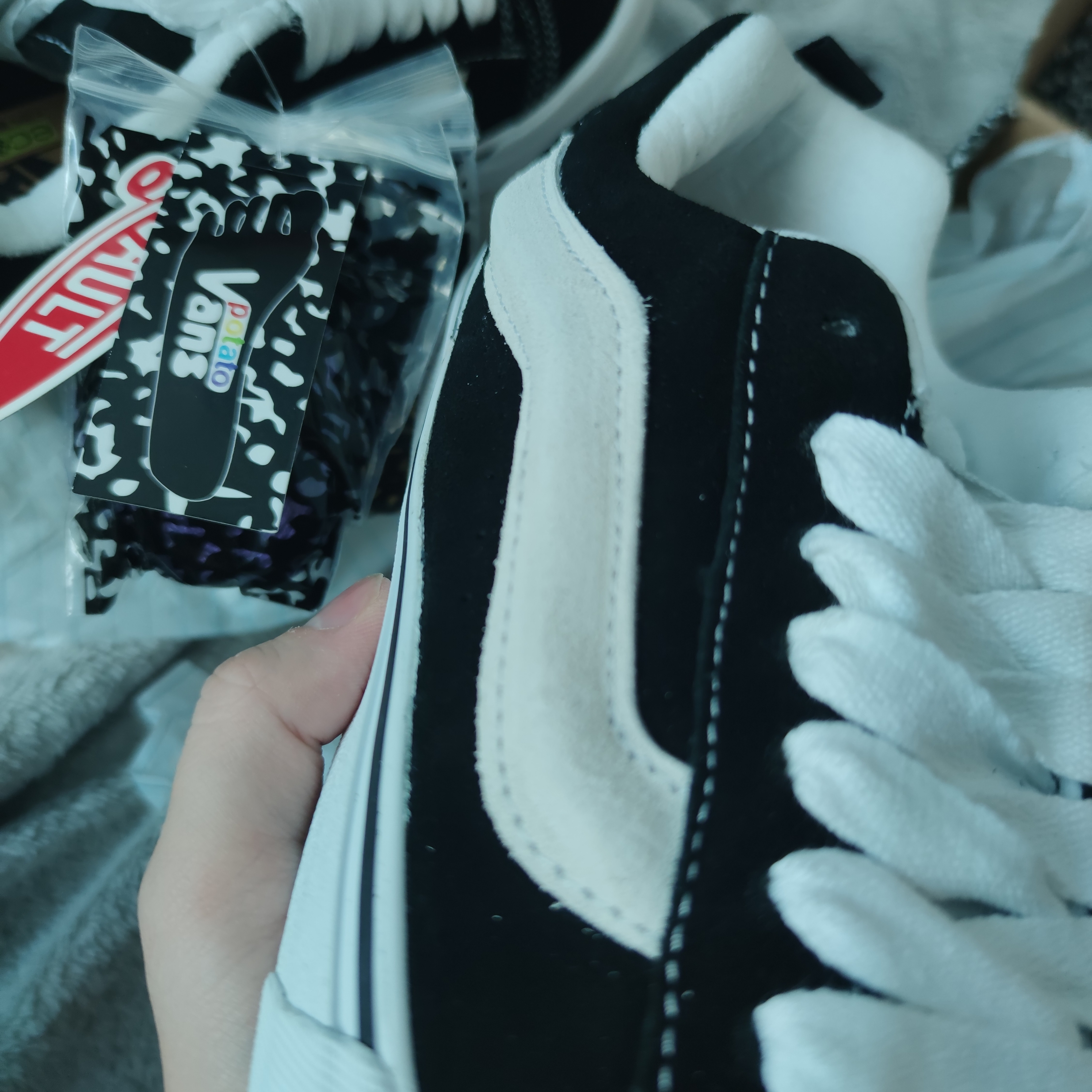 Vans Vault x Imran Potato Knu-Skool VR3 LX Black White 착용 스타일 - 3