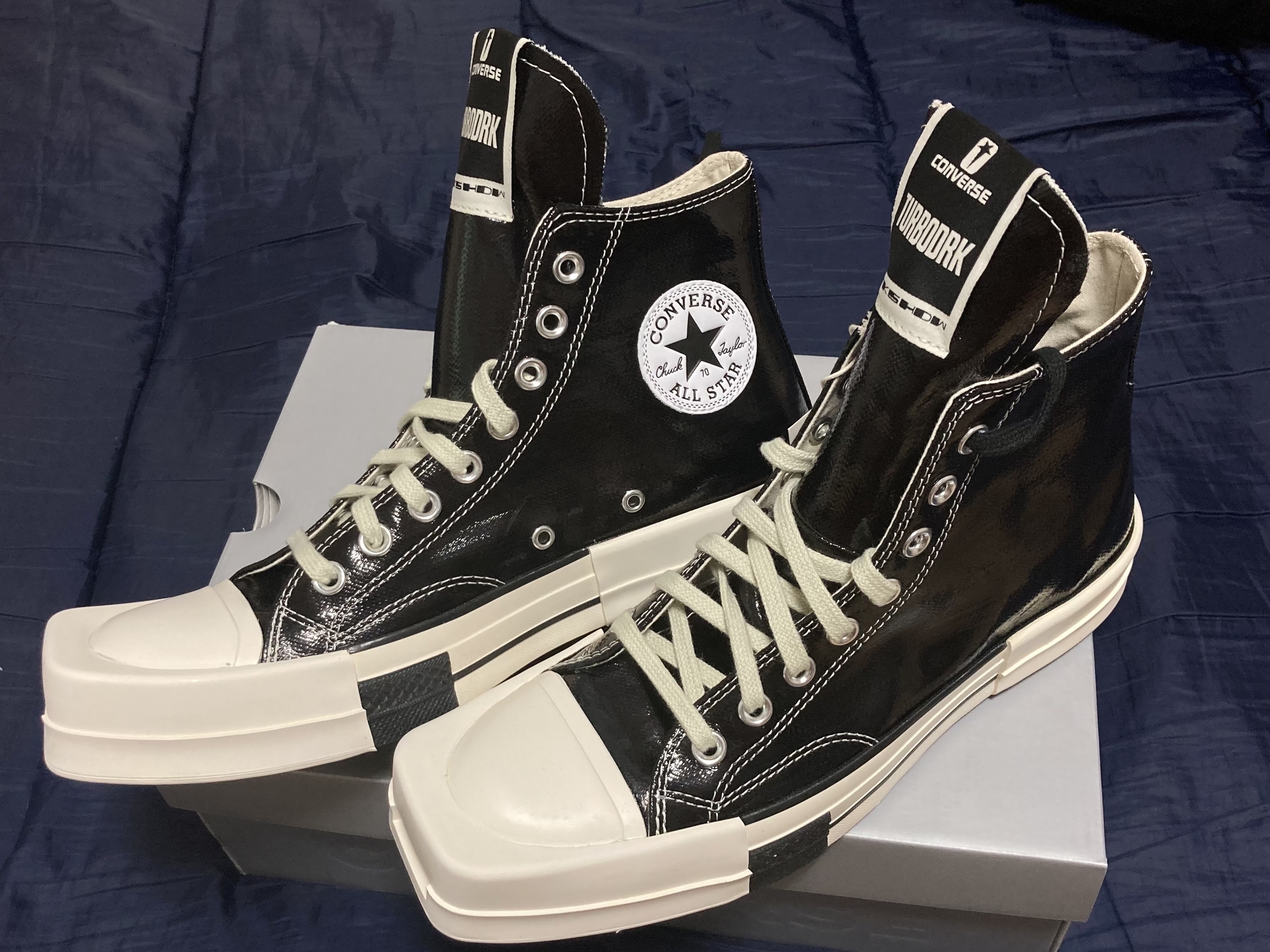 Converse x Drkshdw Turbodrk Chuck 70 Hi Black Lacquered Denim 착용 스타일 - 2