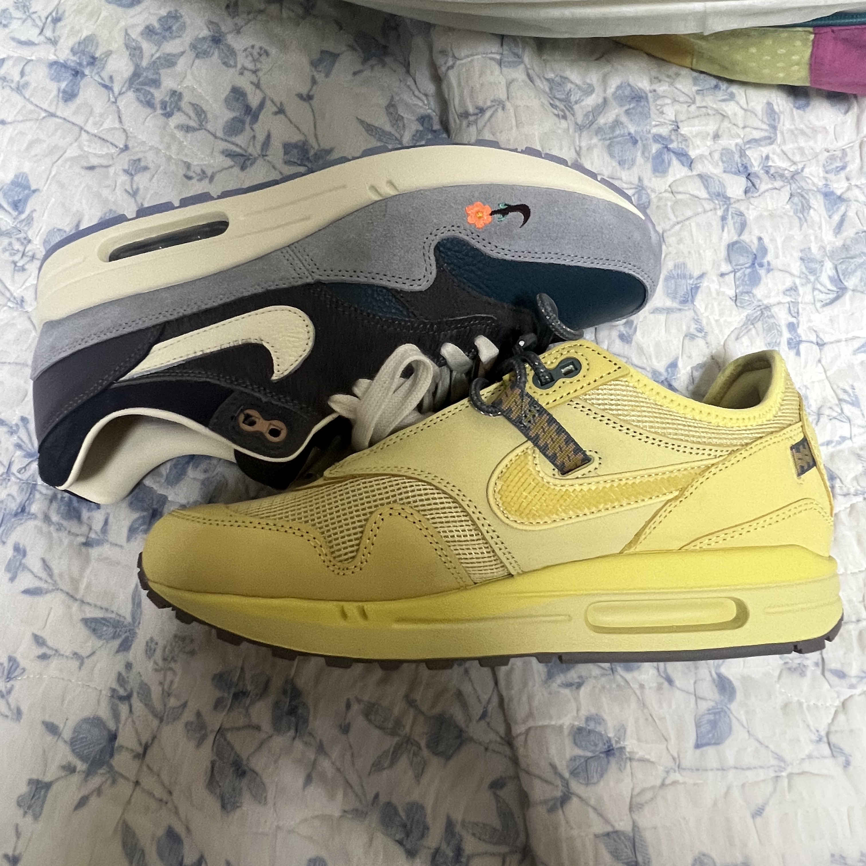 Nike x Travis Scott Air Max 1 Cact.us Gold, Nike x Kasina Air Max 1 SP Won-Ang Particle Grey 착용 스타일 - 1