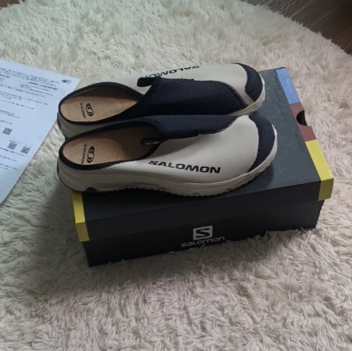 Salomon RX Slide 3.0 Bleached Sand 착용 스타일