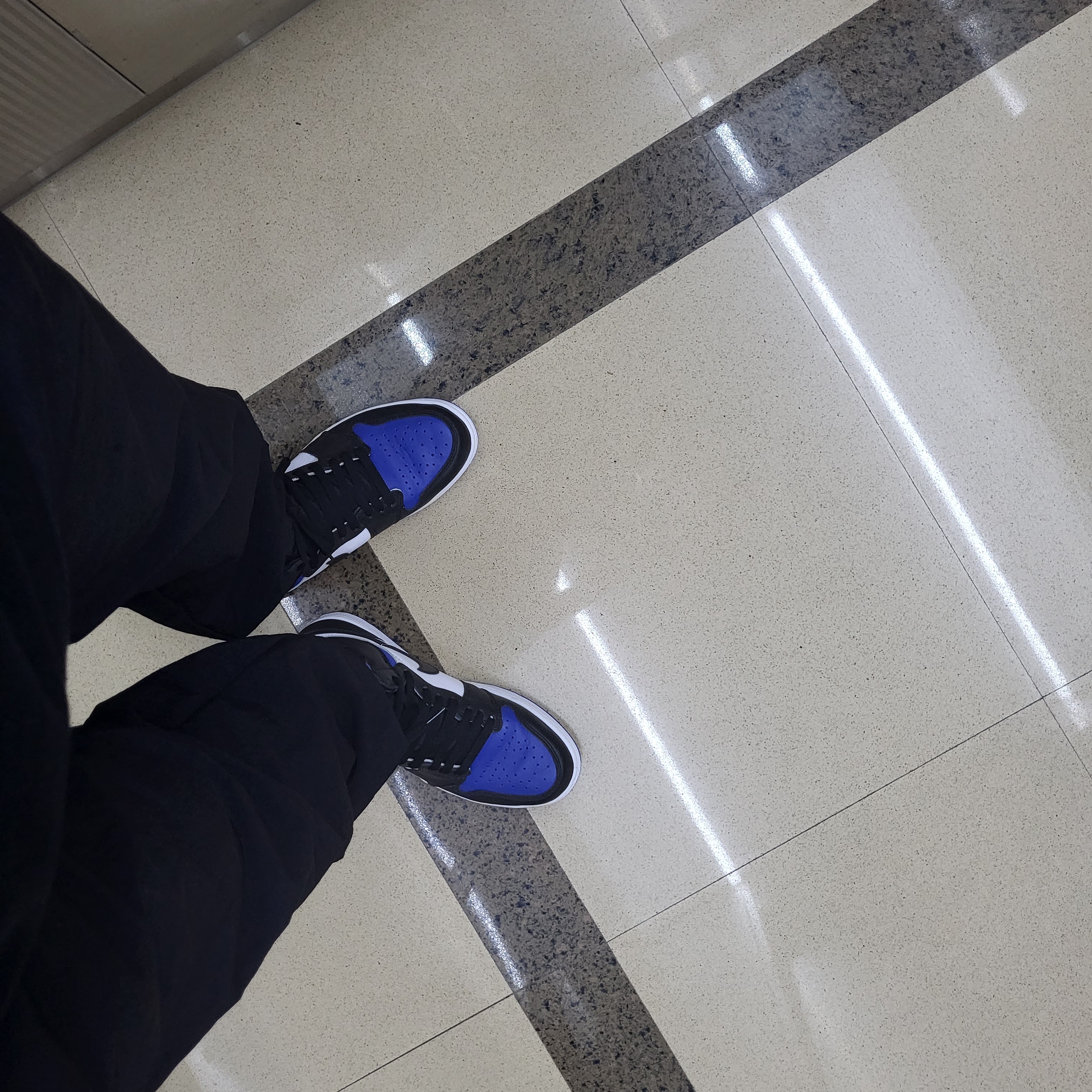 Jordan 1 Retro High OG Royal Toe 착용 스타일