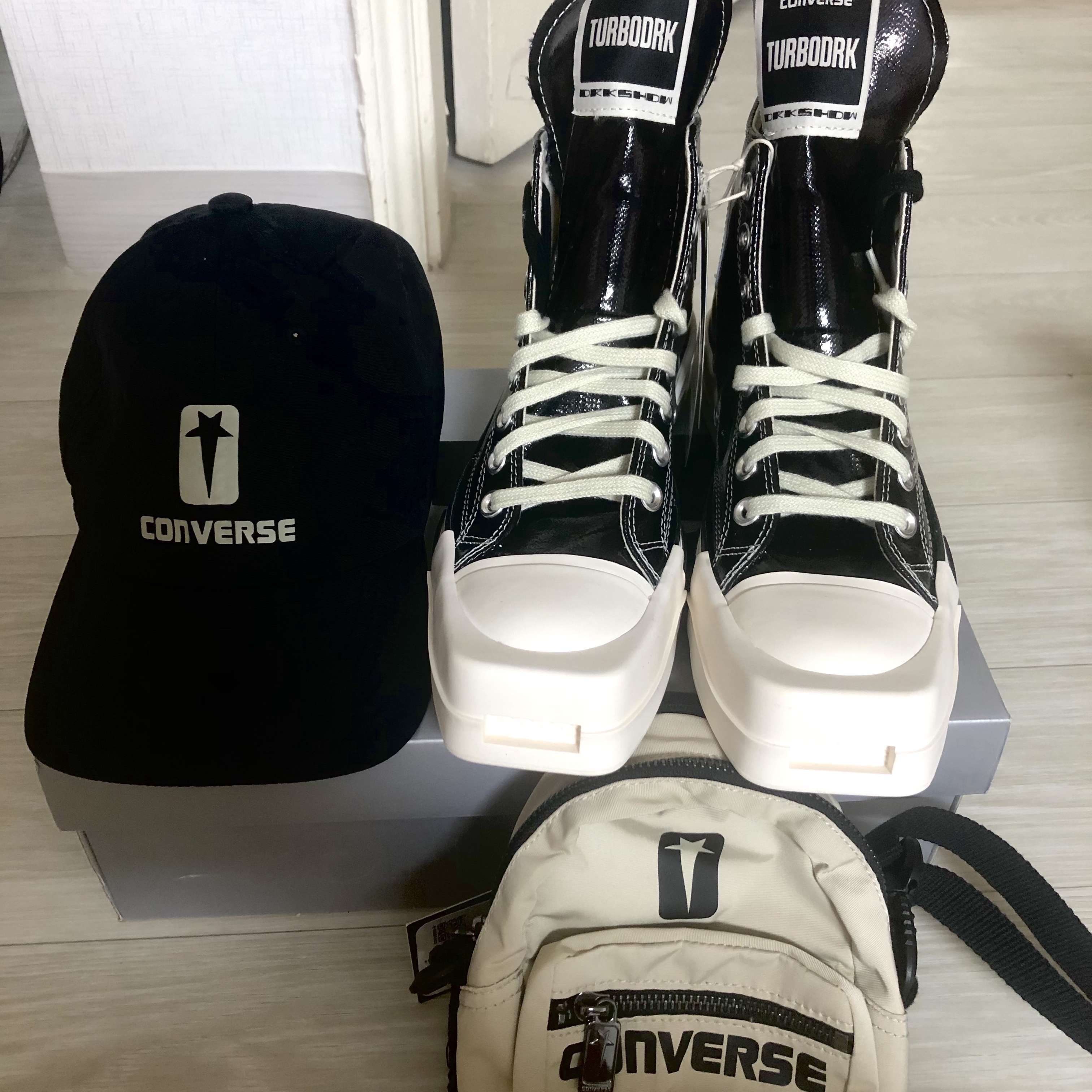 Converse x Drkshdw Turbodrk Chuck 70 Hi Black Lacquered Denim 착용 스타일